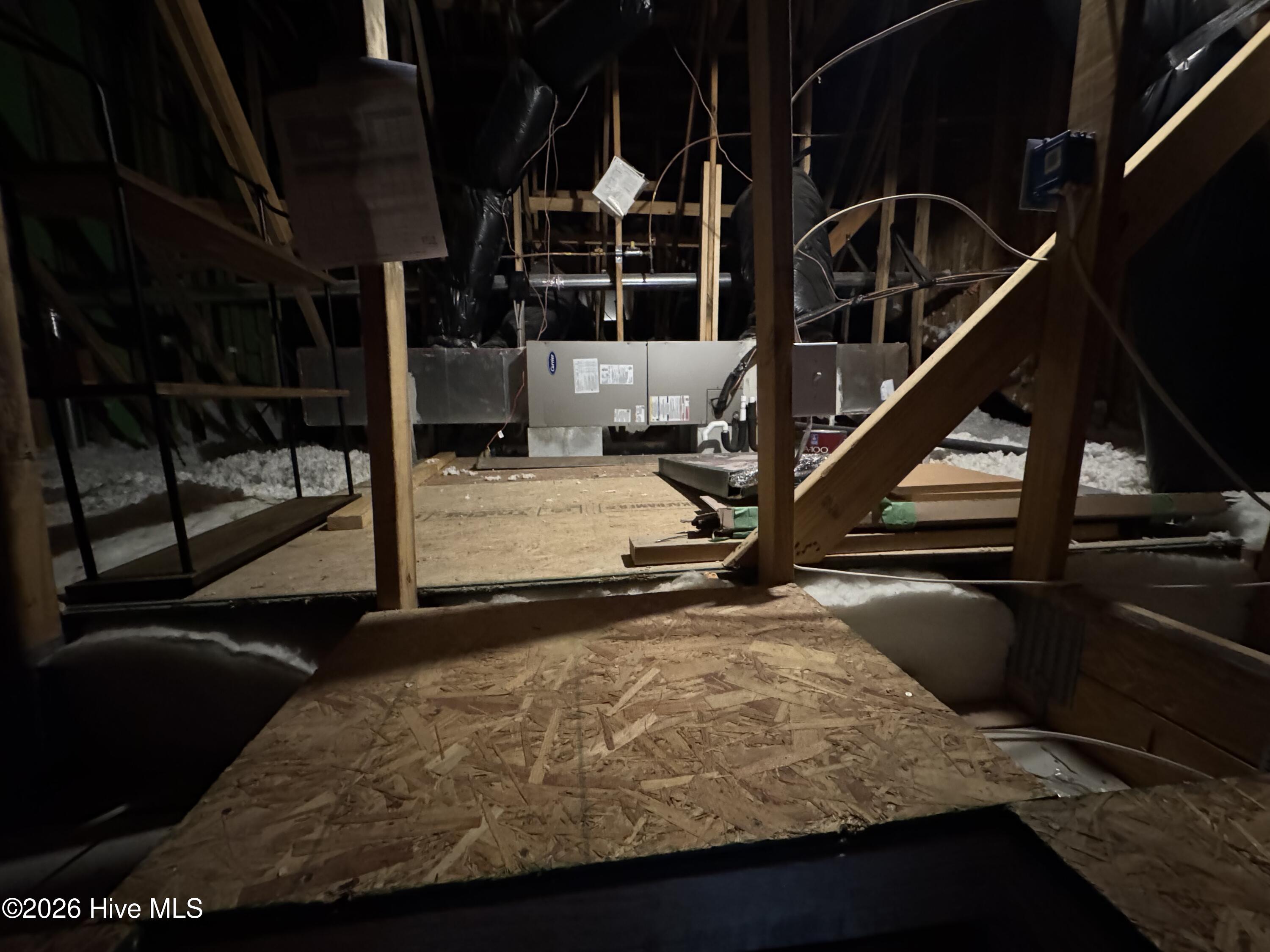 100558026 | Photo 56