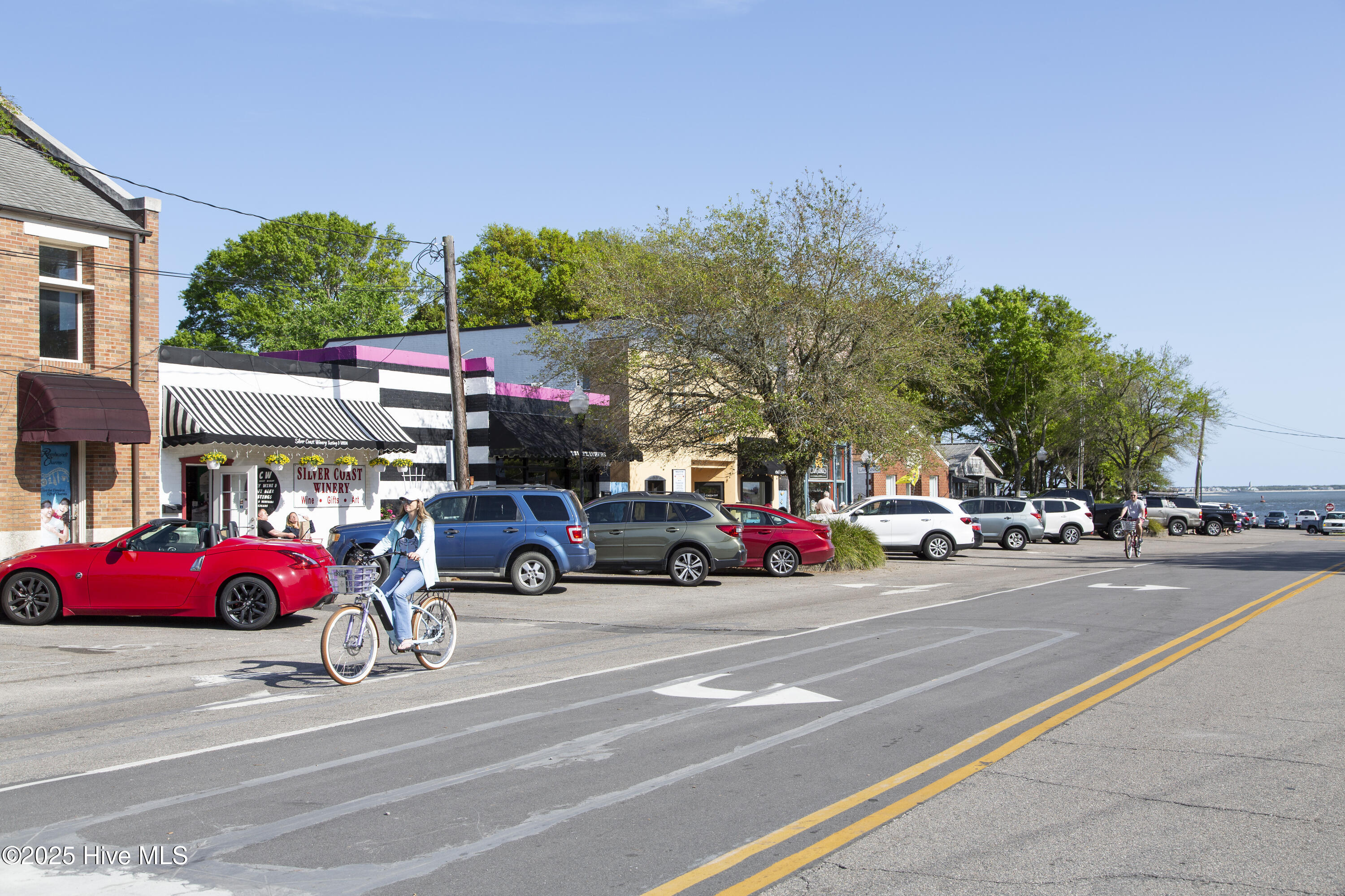 100558846 | Photo 44