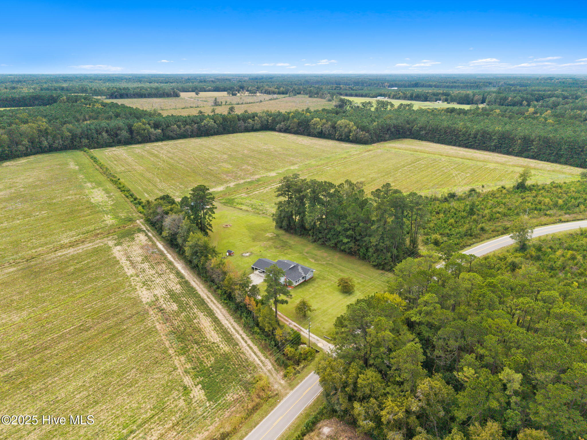 100536505 | Photo 35