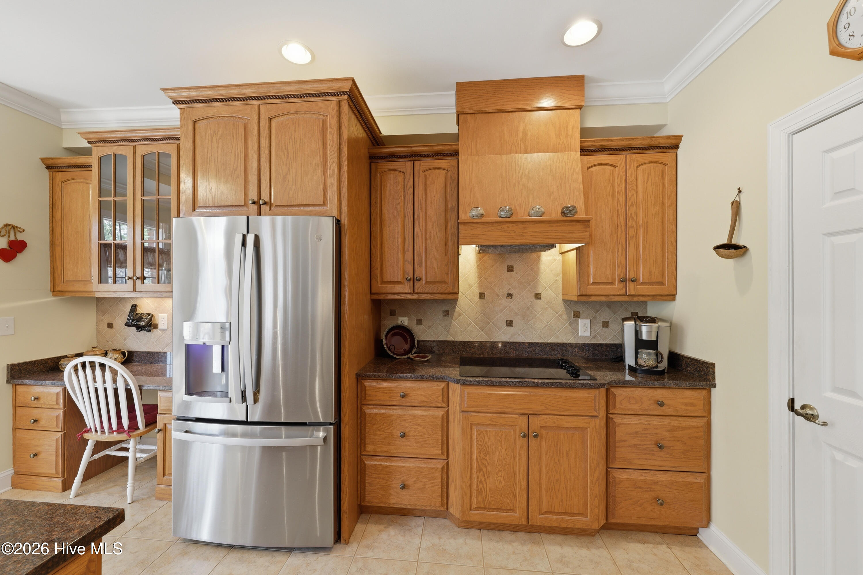 100558139 | Photo 28