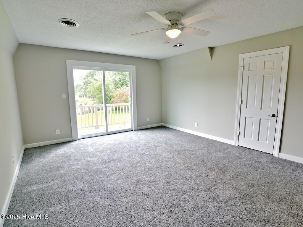 100519170 | Photo 34