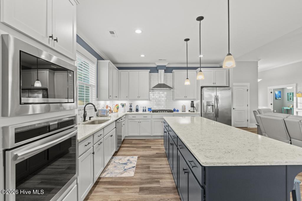 100569844 | Photo 27