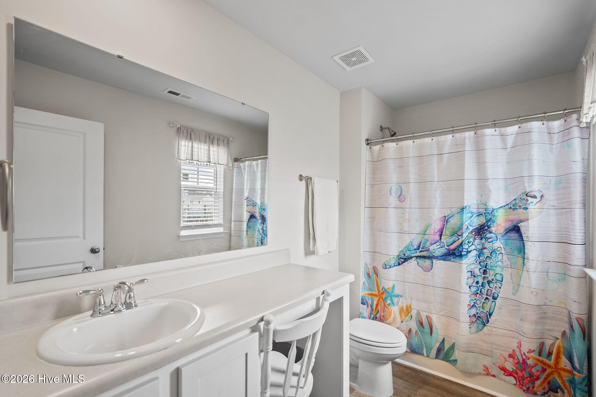 100554763 | Photo 35