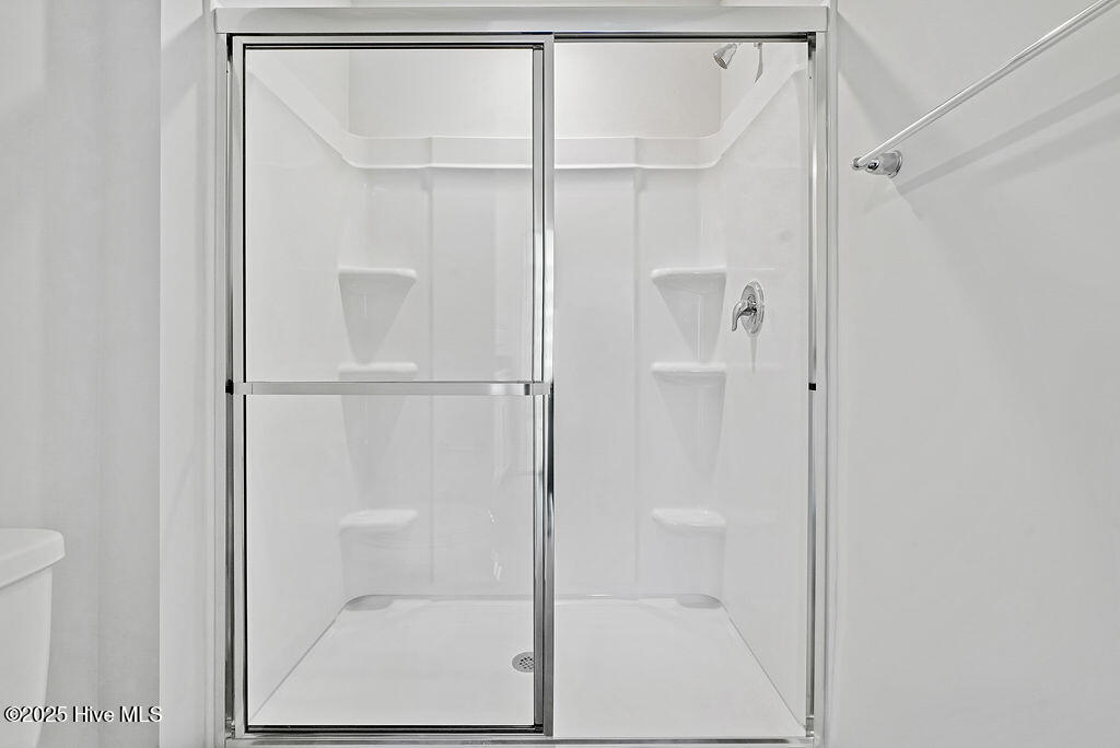 100548507 | Photo 23