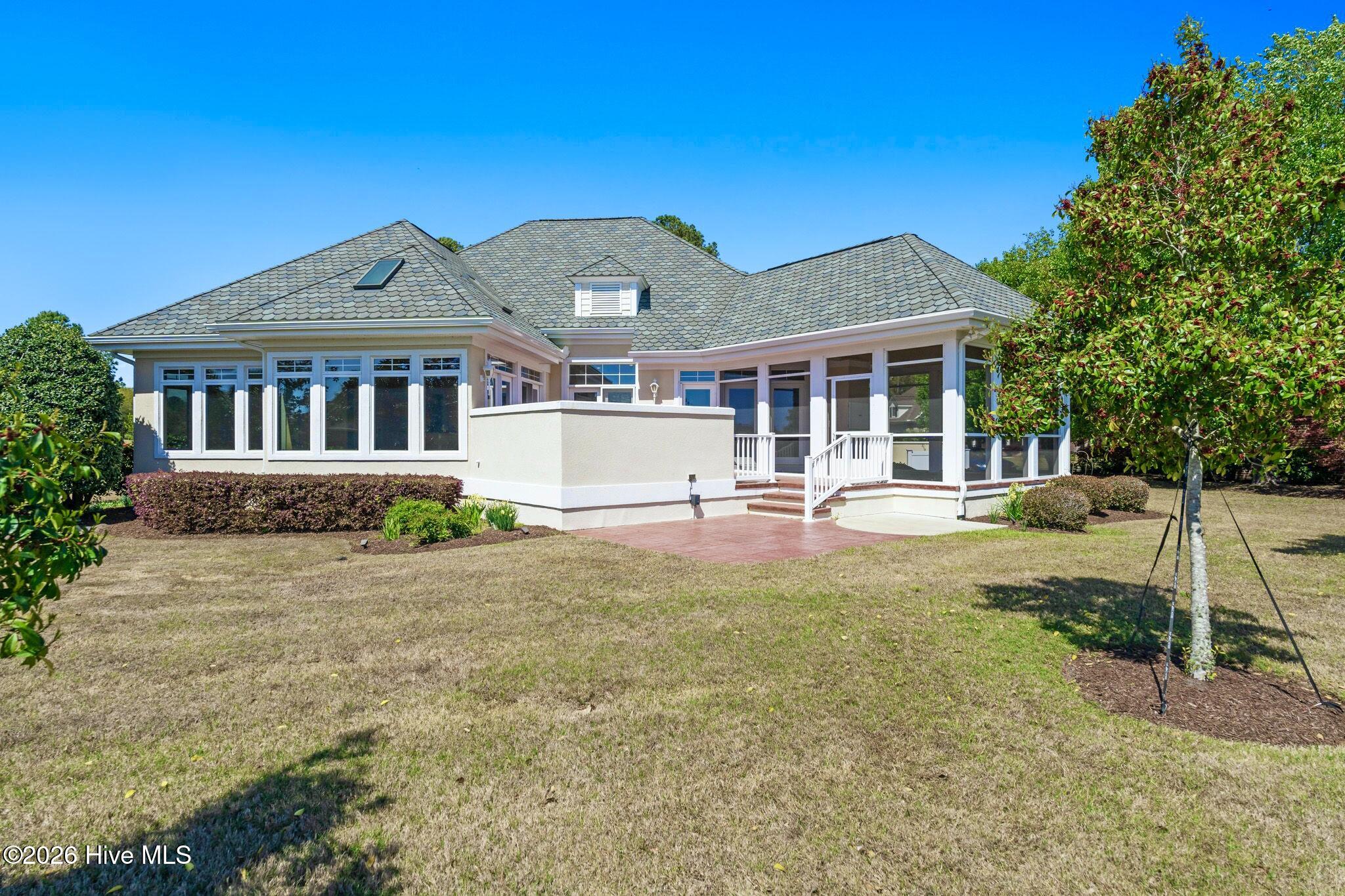 100564967 | Photo 92