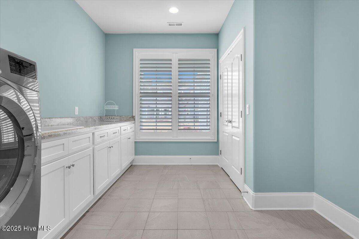 100540967 | Photo 39