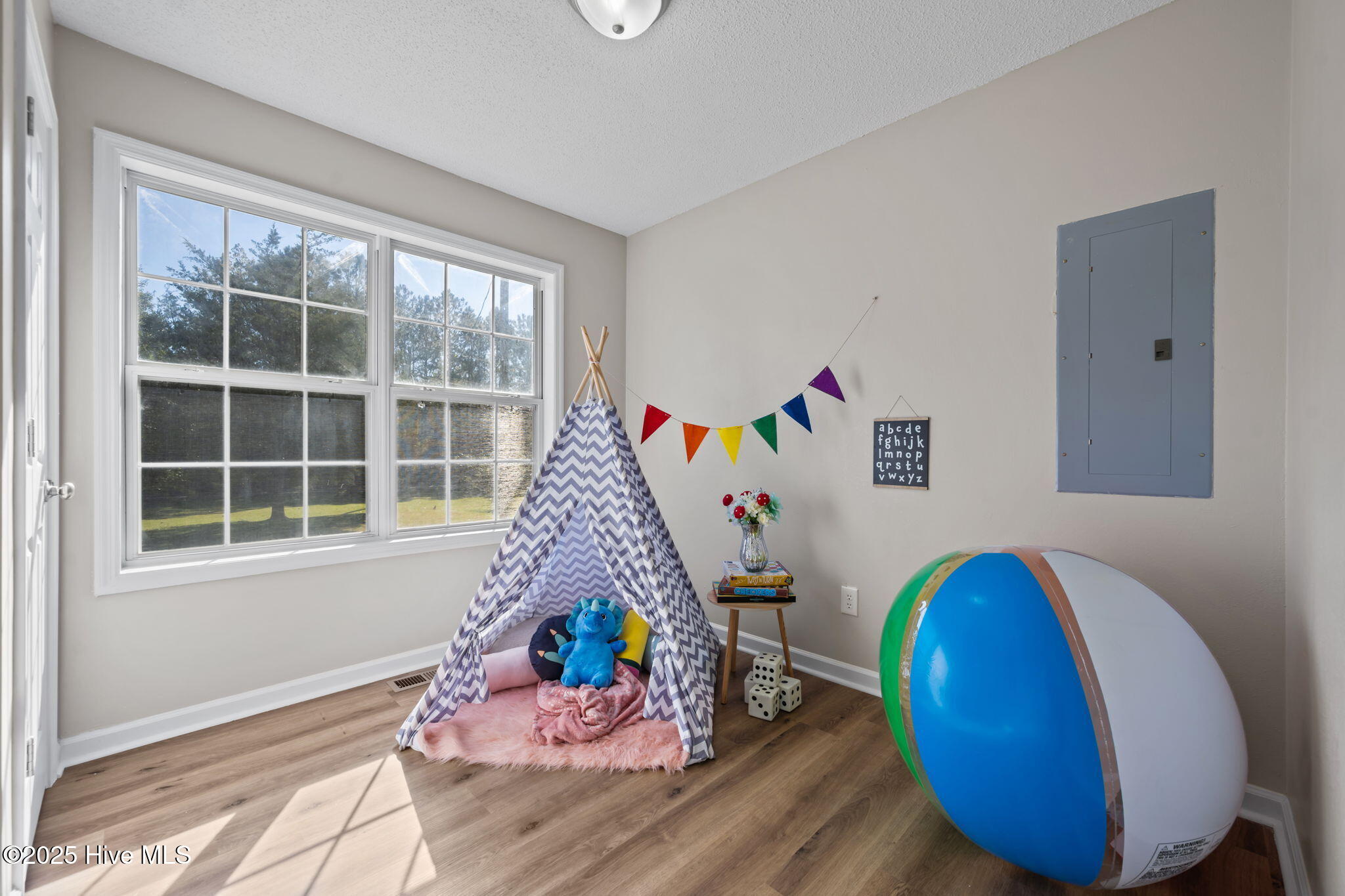 100539166 | Photo 33