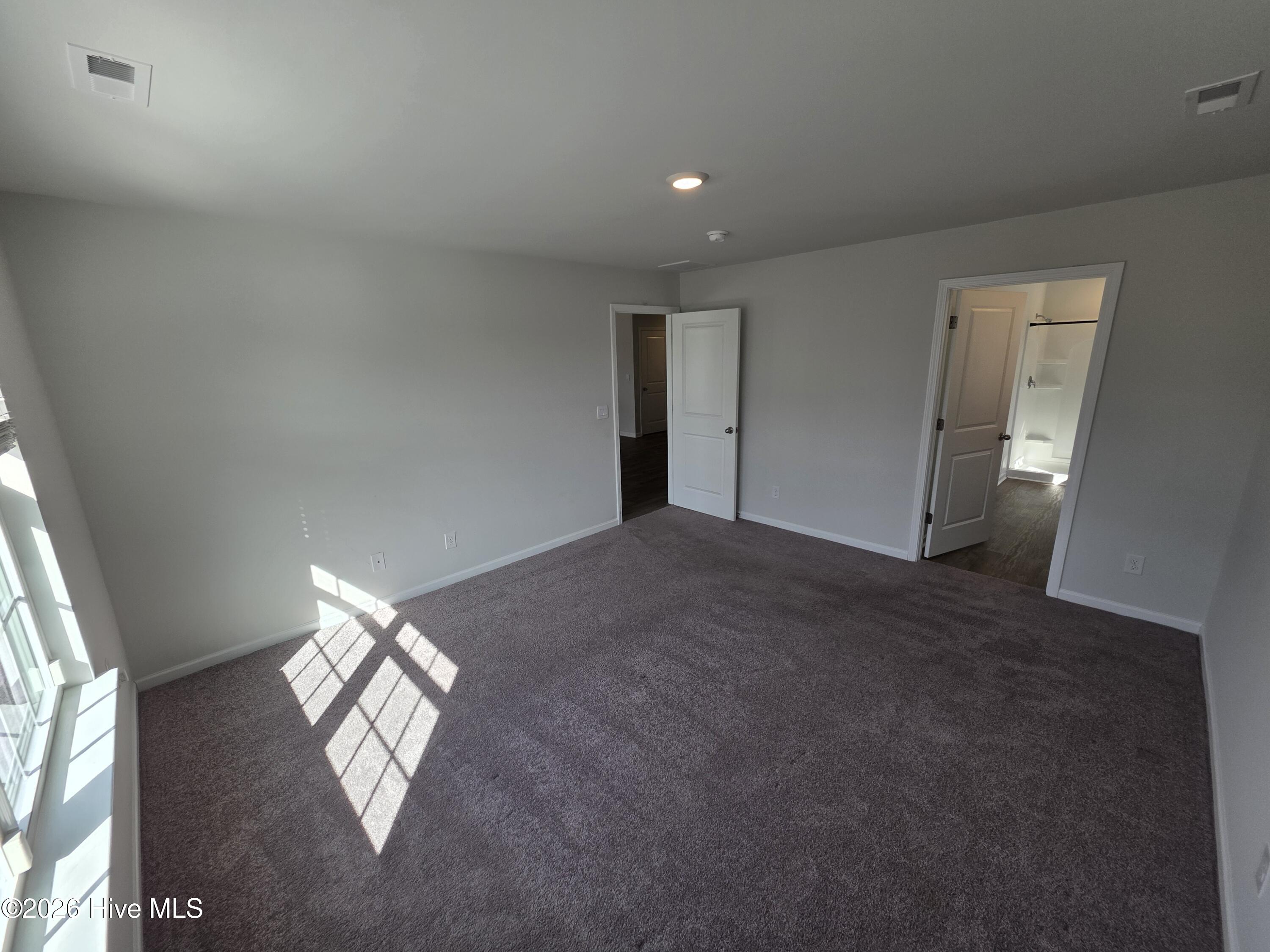 100552065 | Photo 19