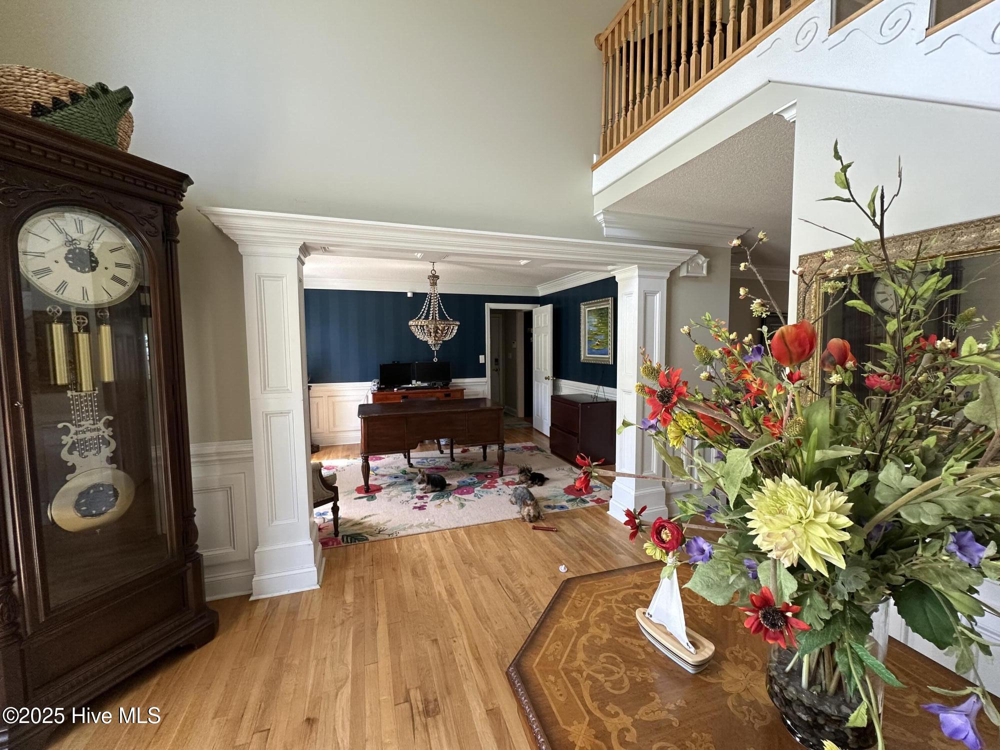 100514130 | Photo 11