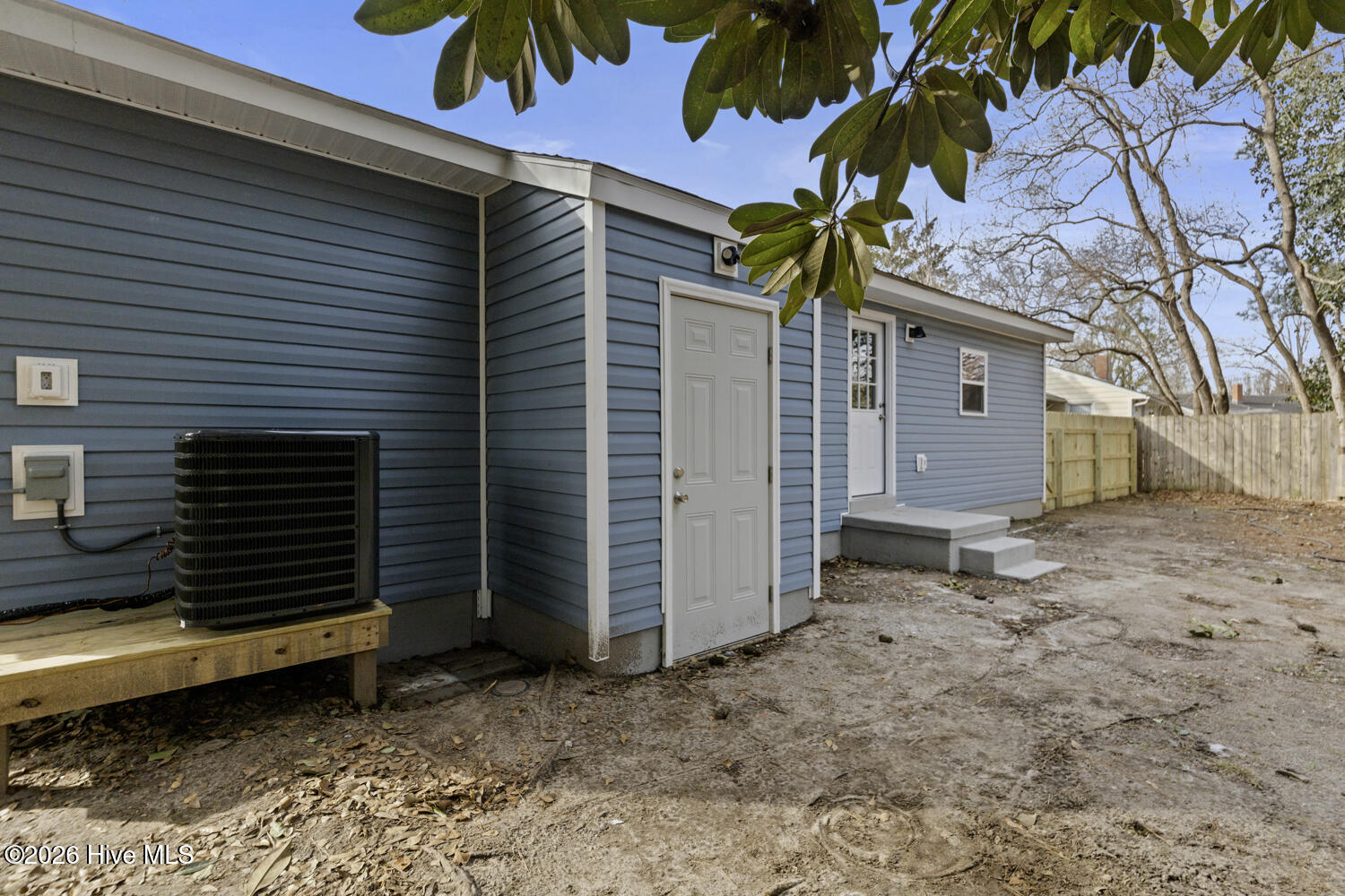 100552070 | Photo 26