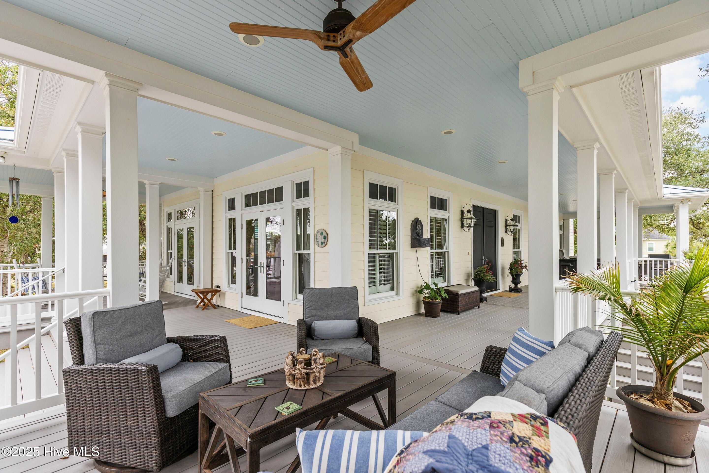 100544140 | Photo 15