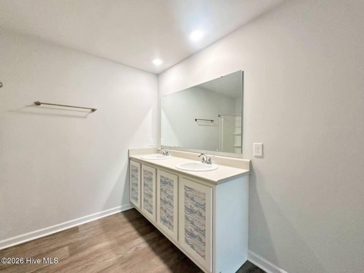 100552647 | Photo 21