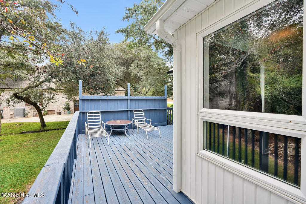 100532322 | Photo 19