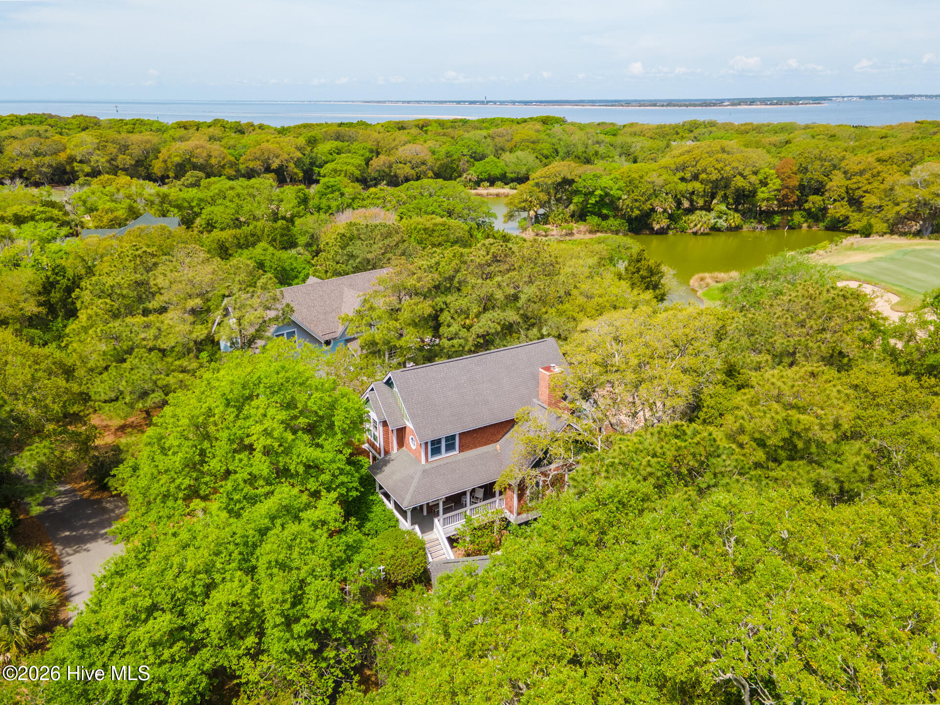 100567866 | Photo 47