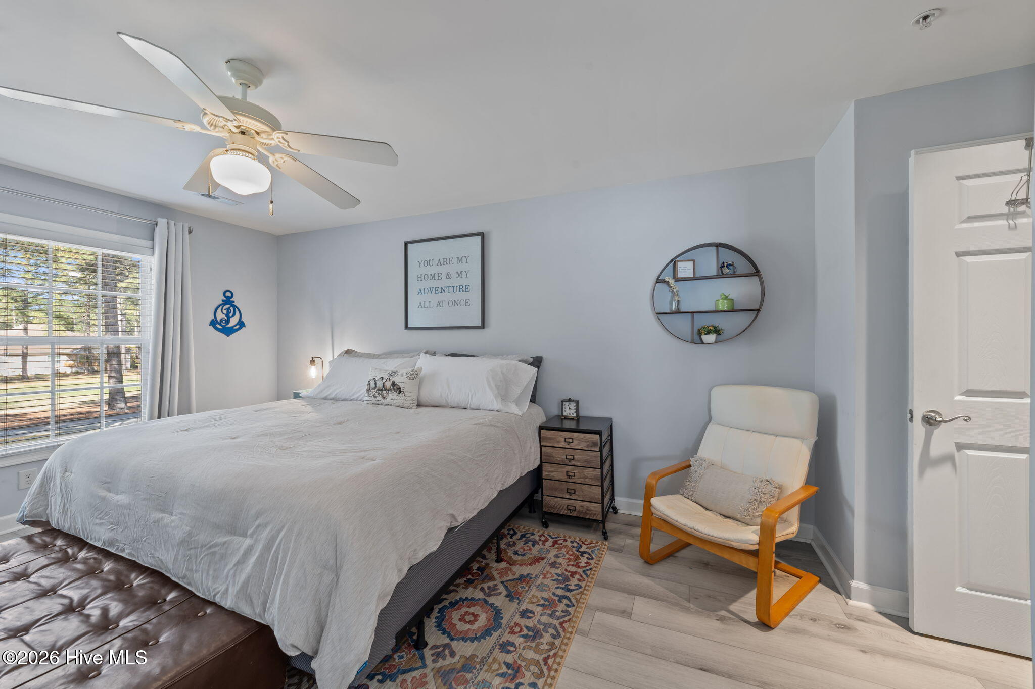 100561049 | Photo 10