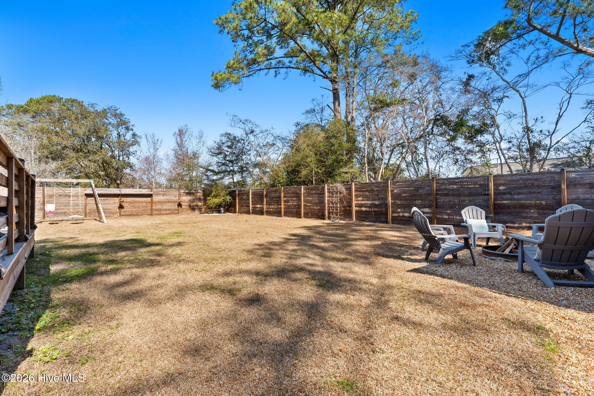 100557943 | Photo 35