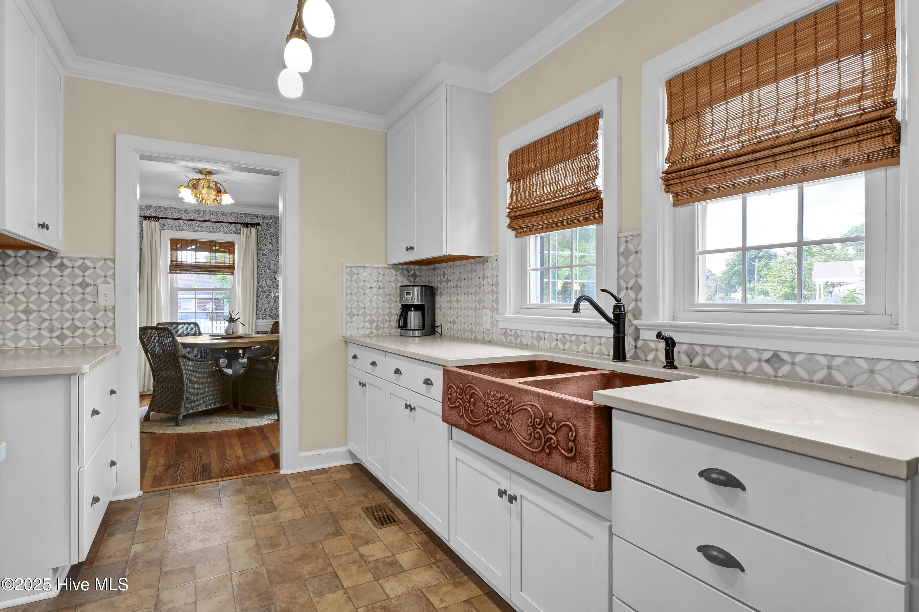 100528167 | Photo 22