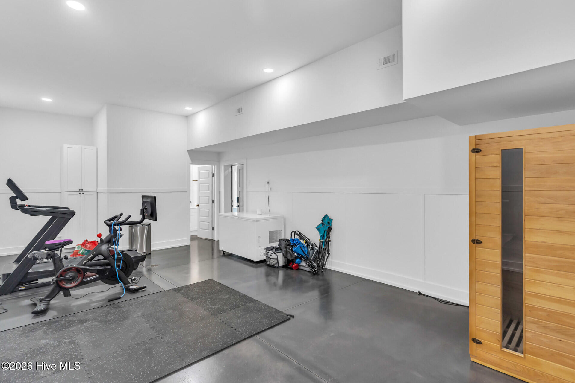 100553549 | Photo 71