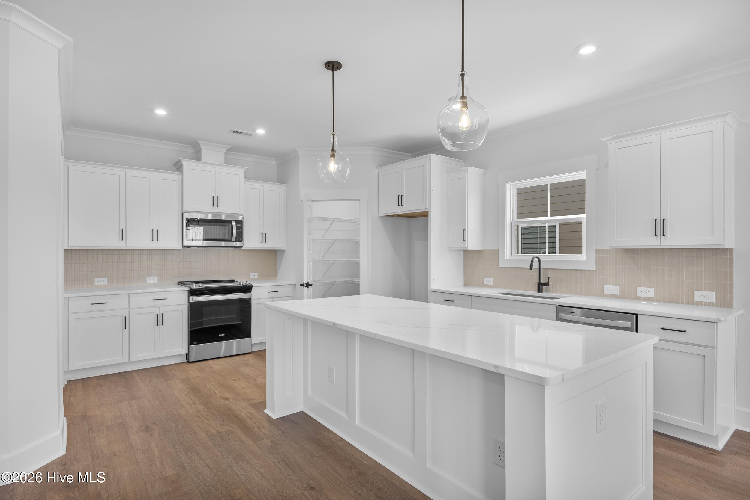 100560726 | Photo 20