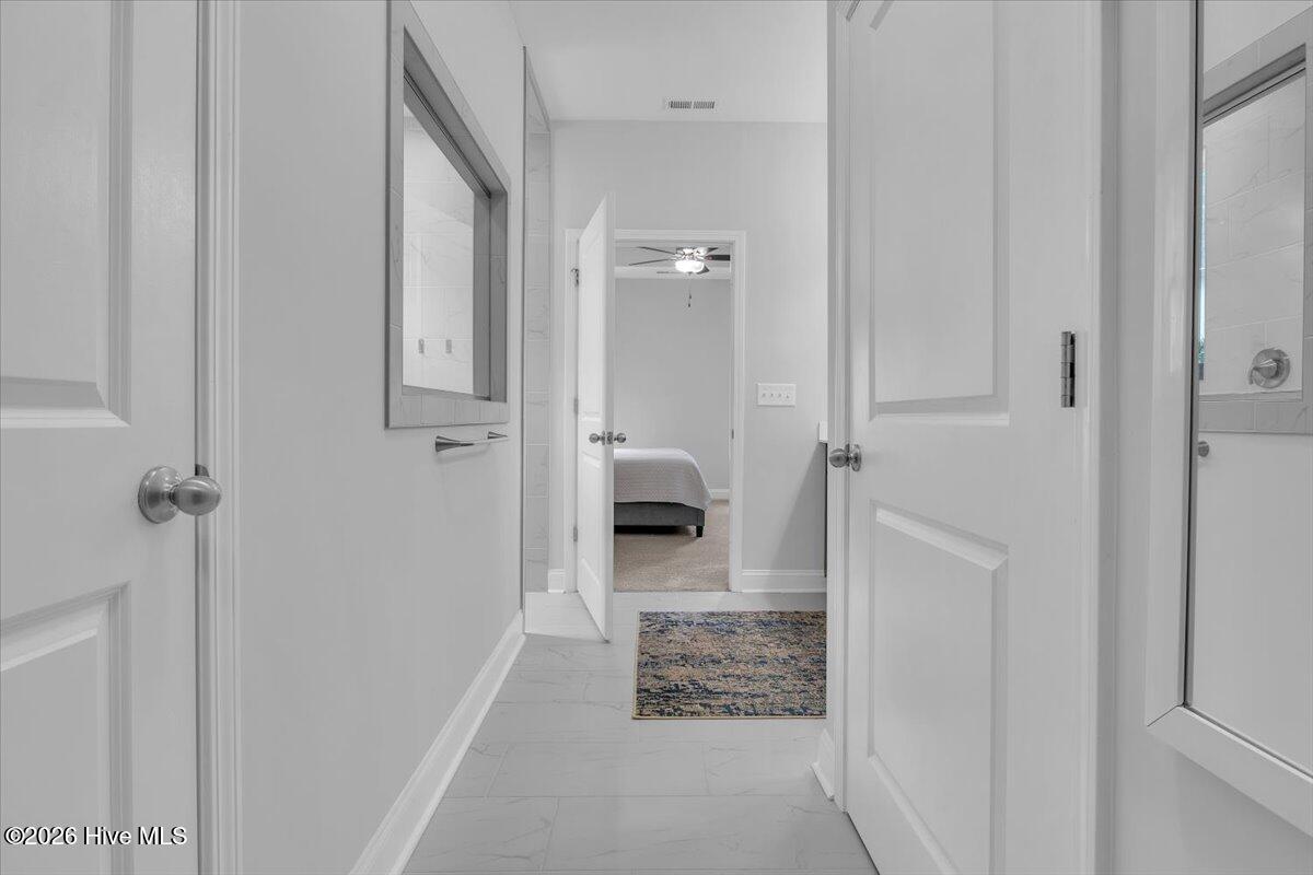 100560173 | Photo 42