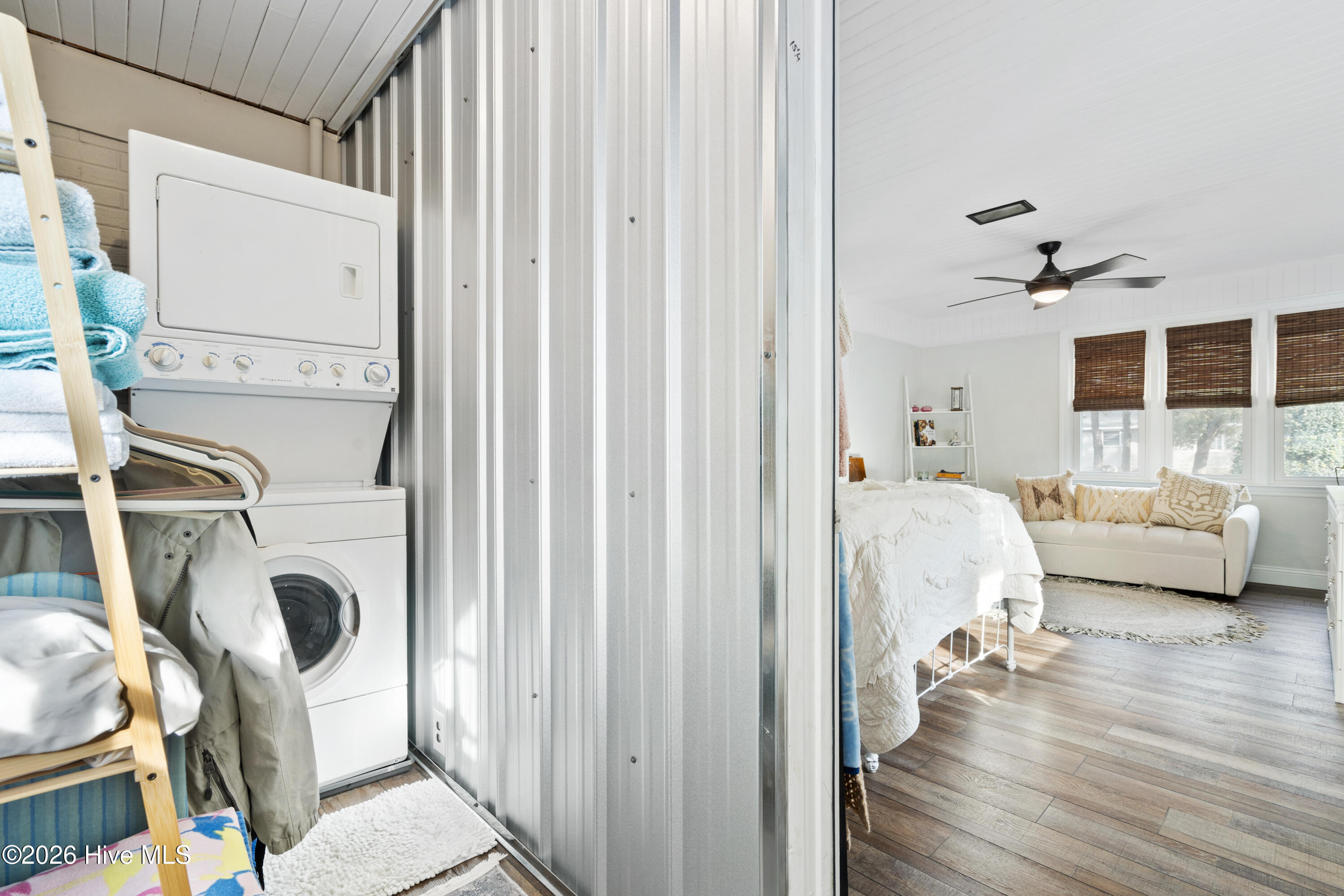 100555391 | Photo 45