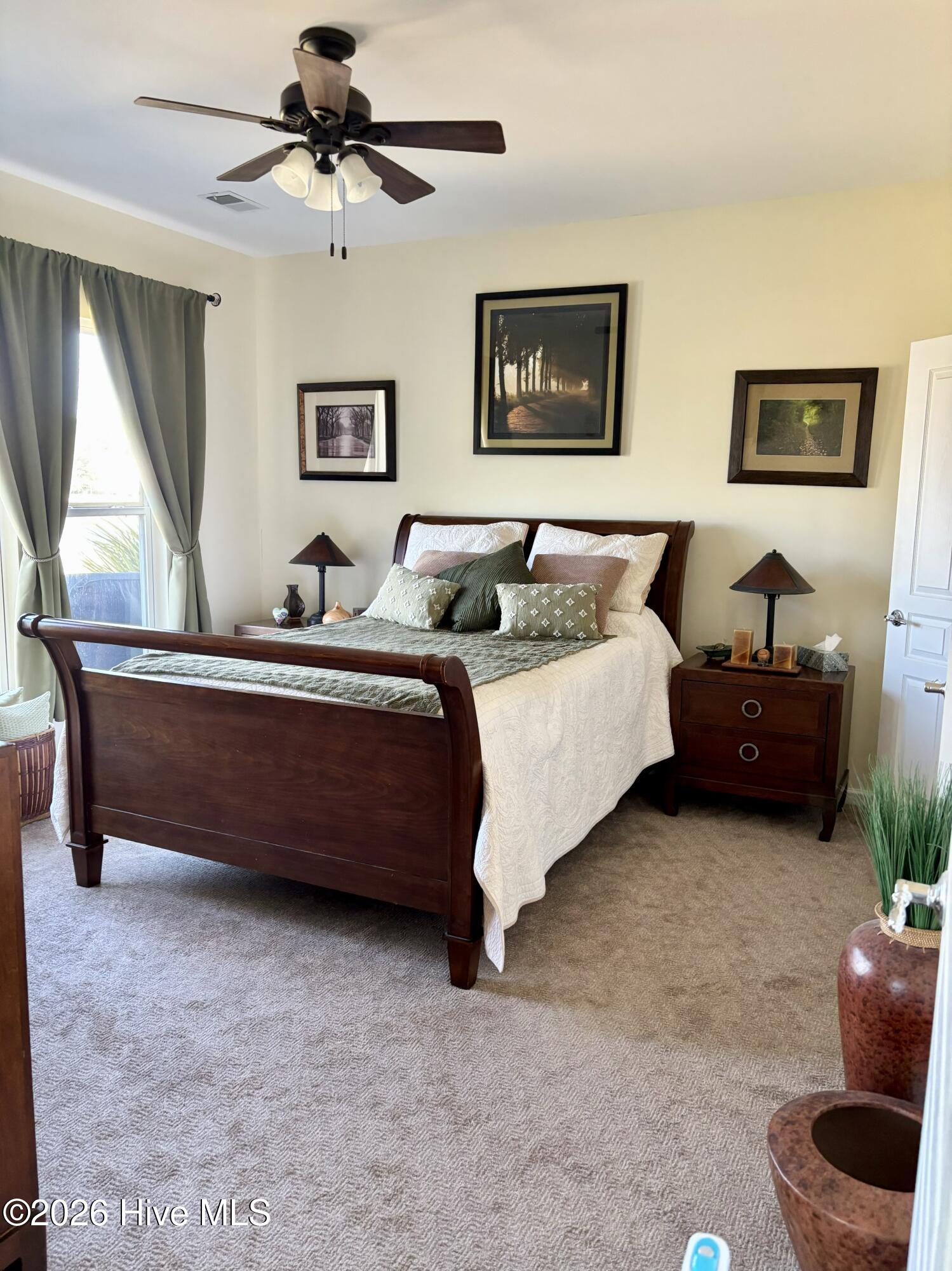 100557394 | Photo 15