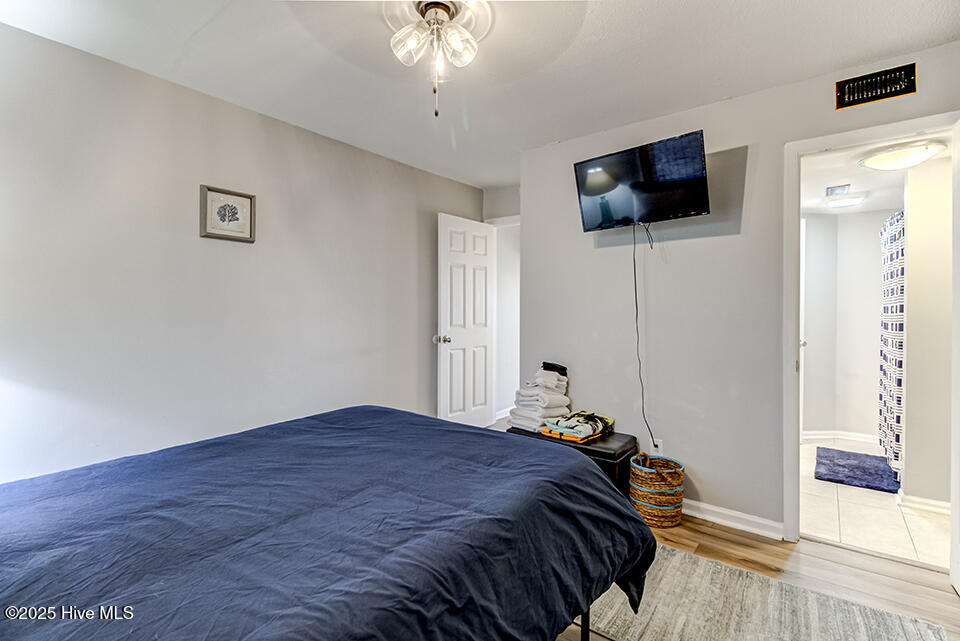 100523635 | Photo 13