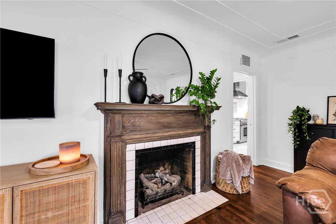 Gas fireplace with tile surround