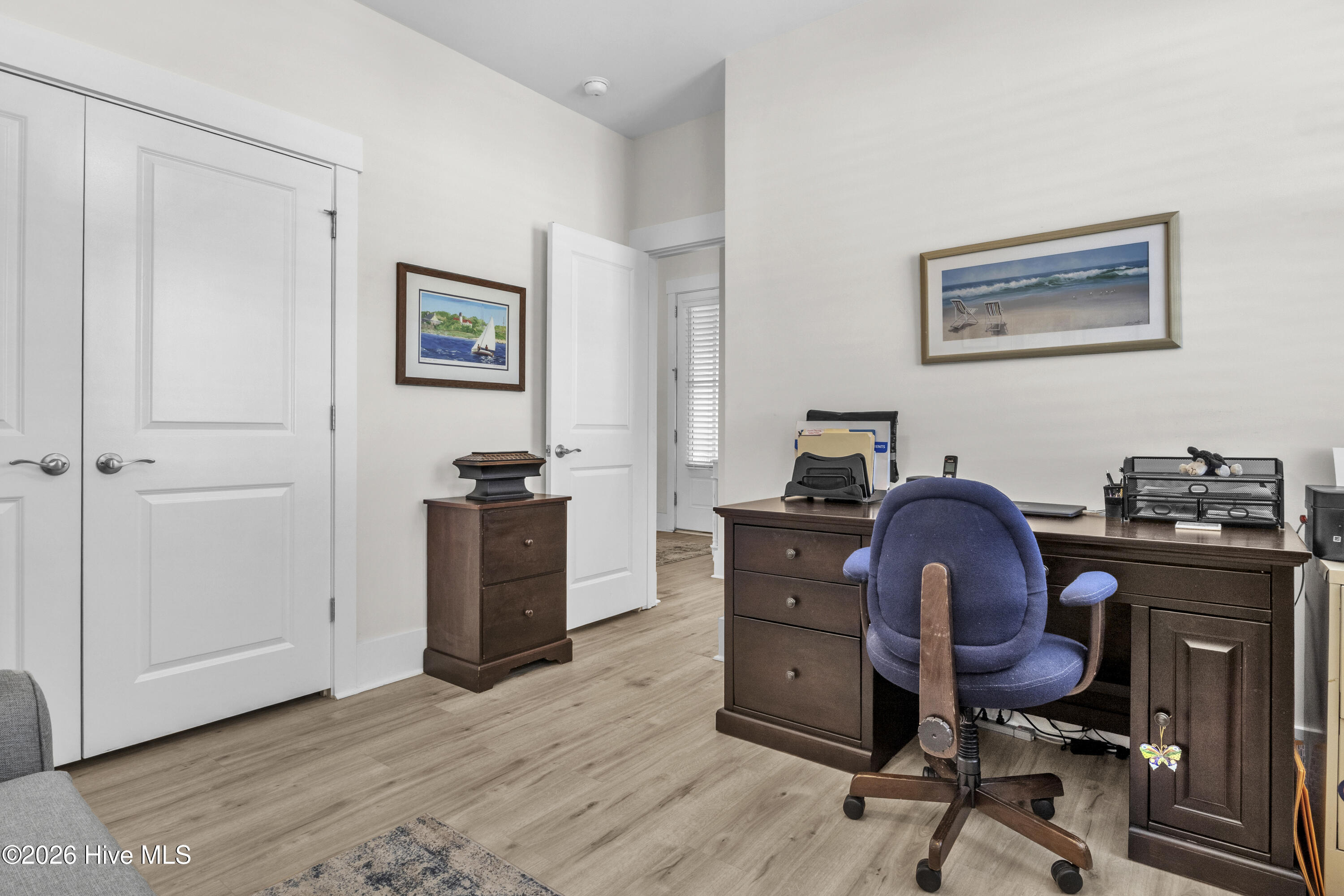 100557593 | Photo 35