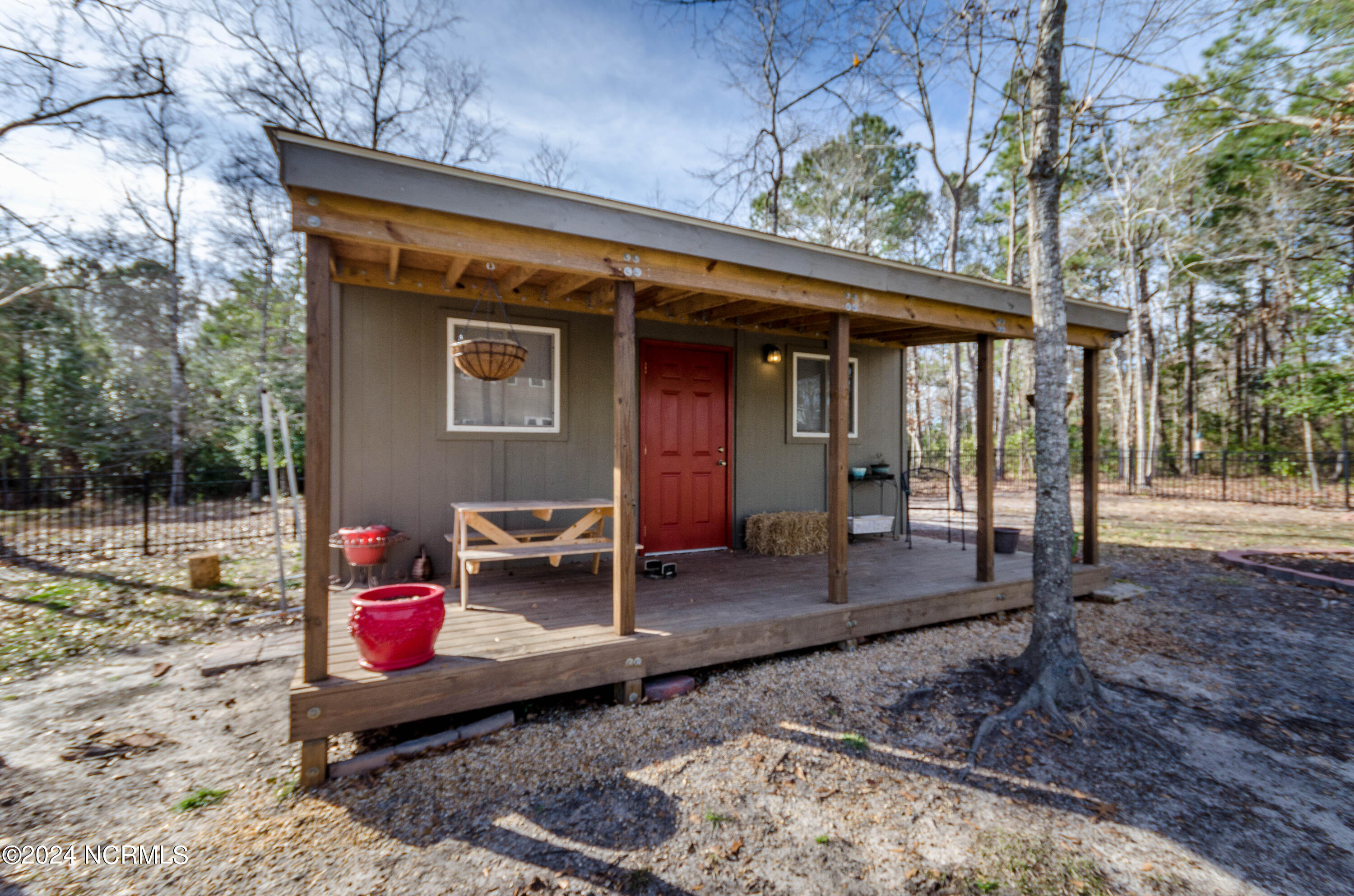 100560622 | Photo 52