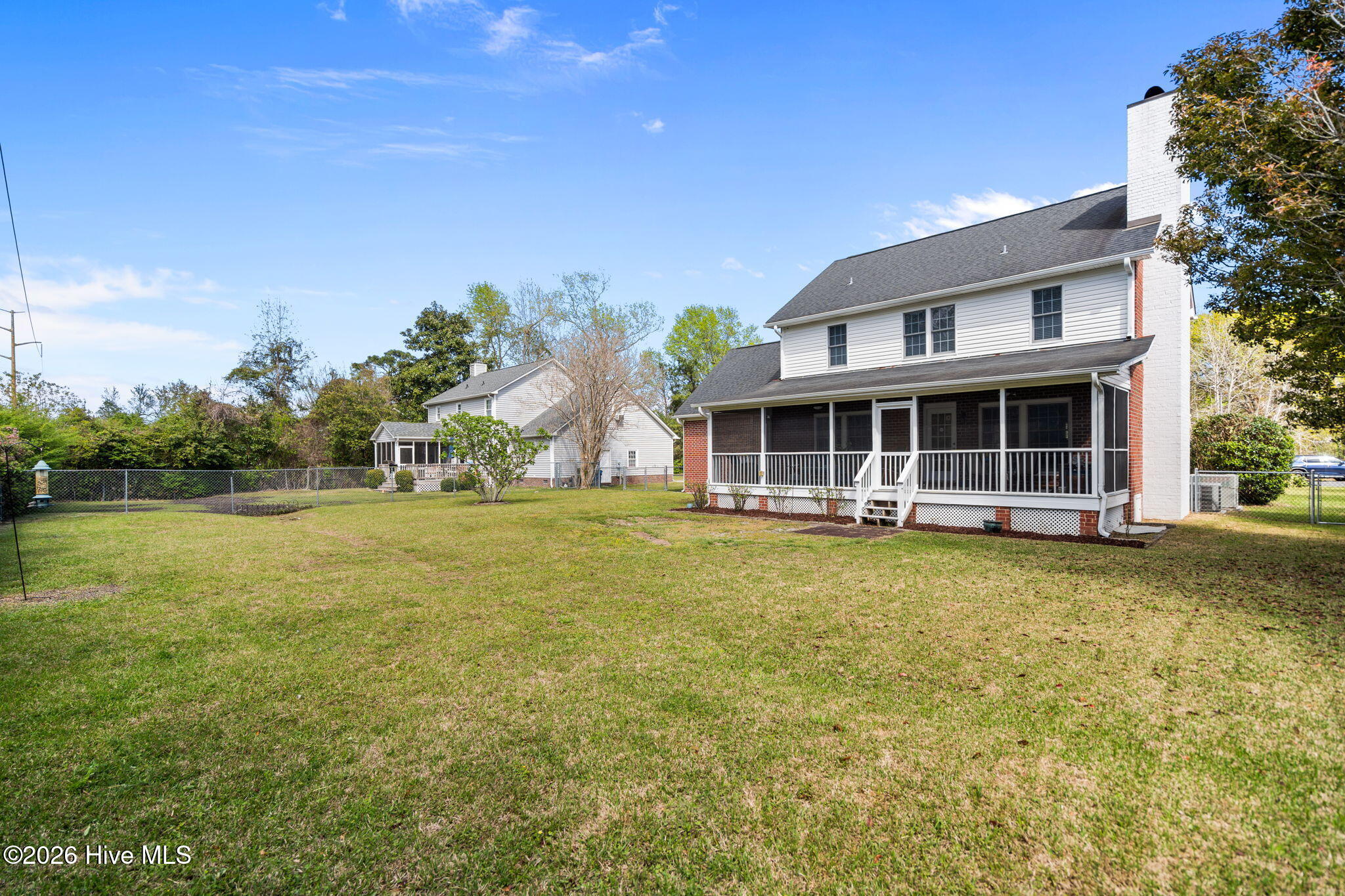 100564345 | Photo 37