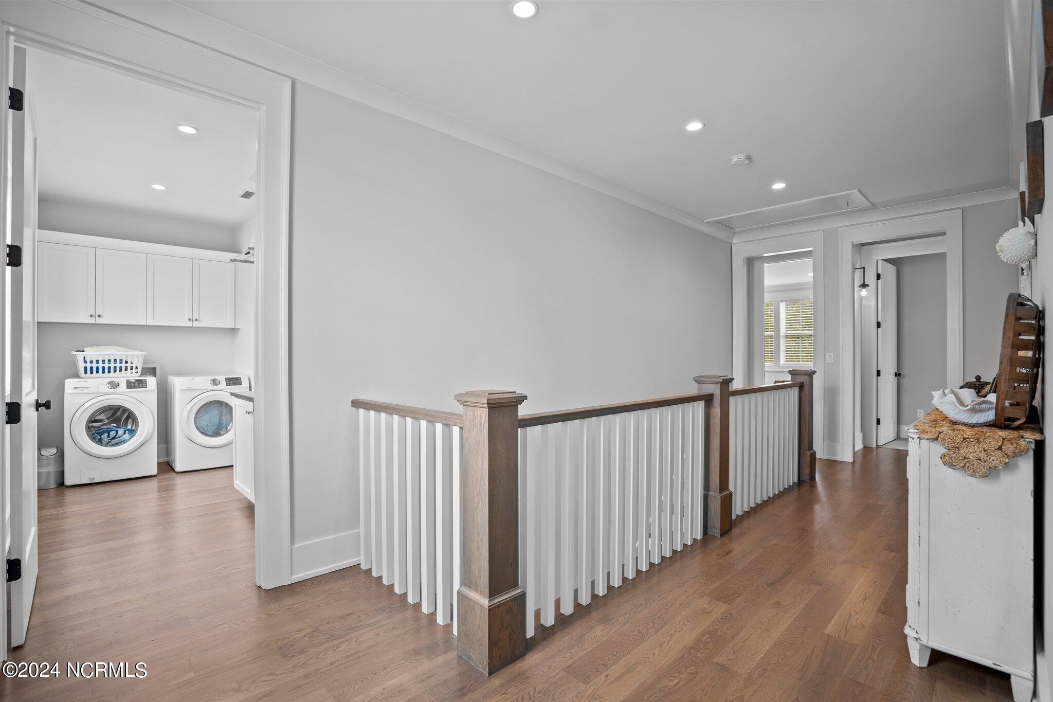 100556324 | Photo 27