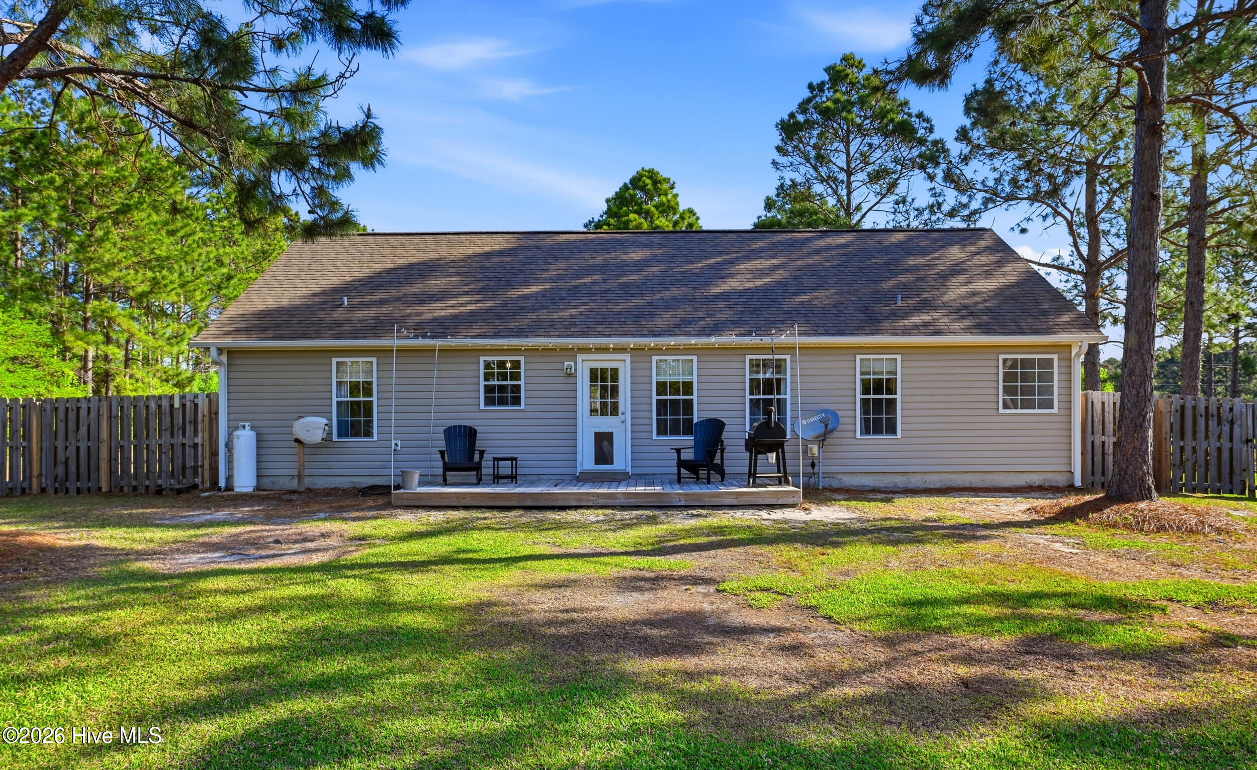 100569719 | Photo 32