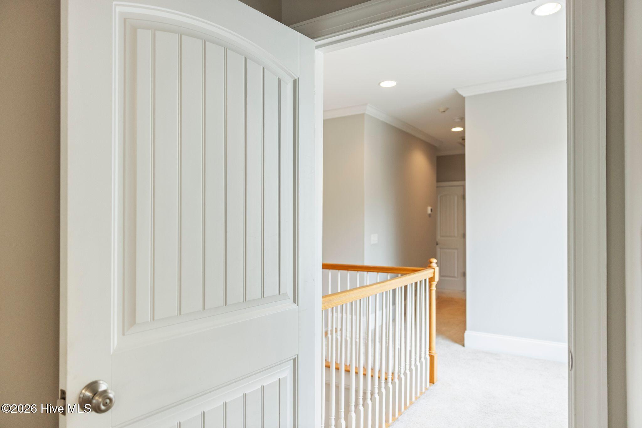 100553307 | Photo 60