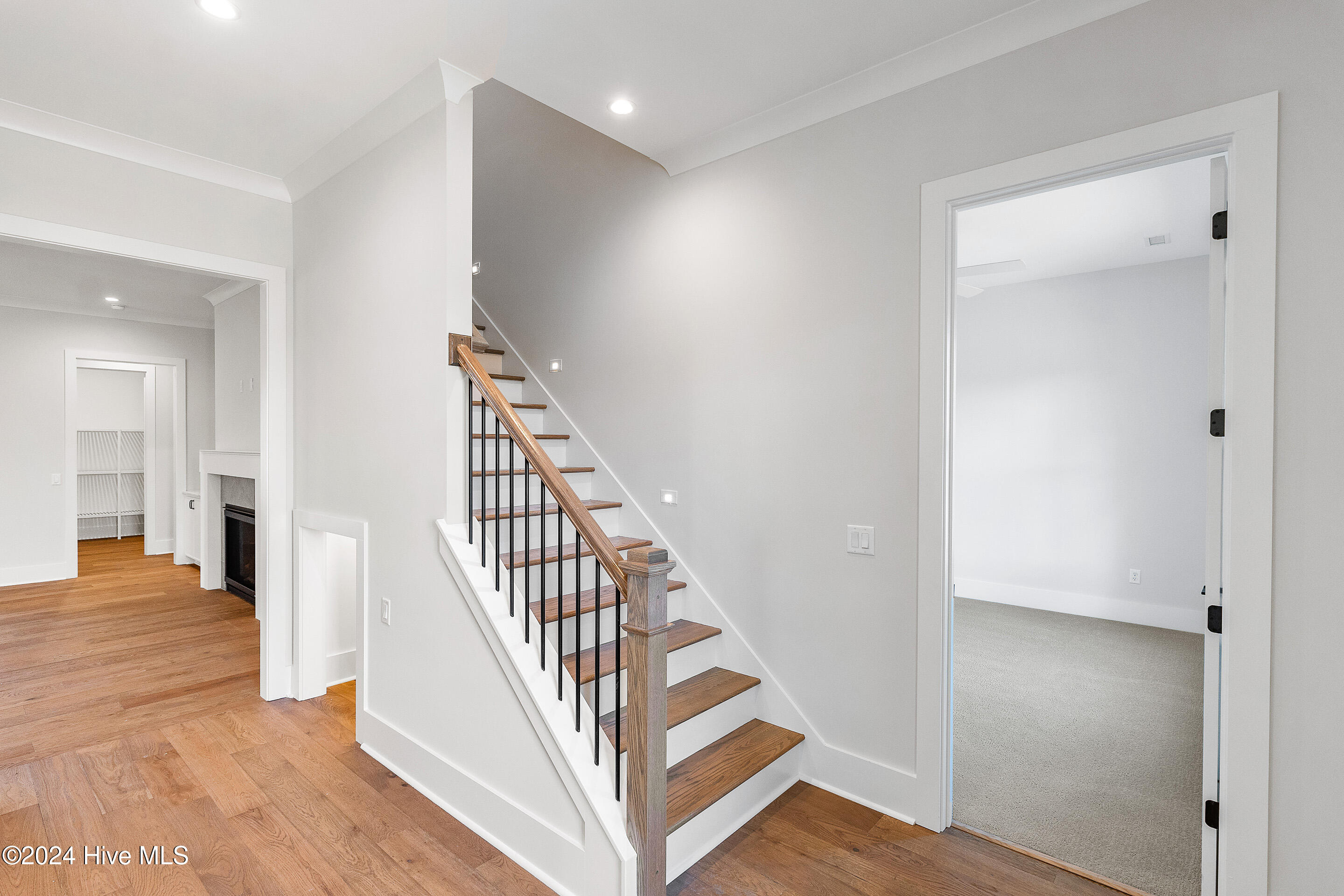 100552091 | Photo 25