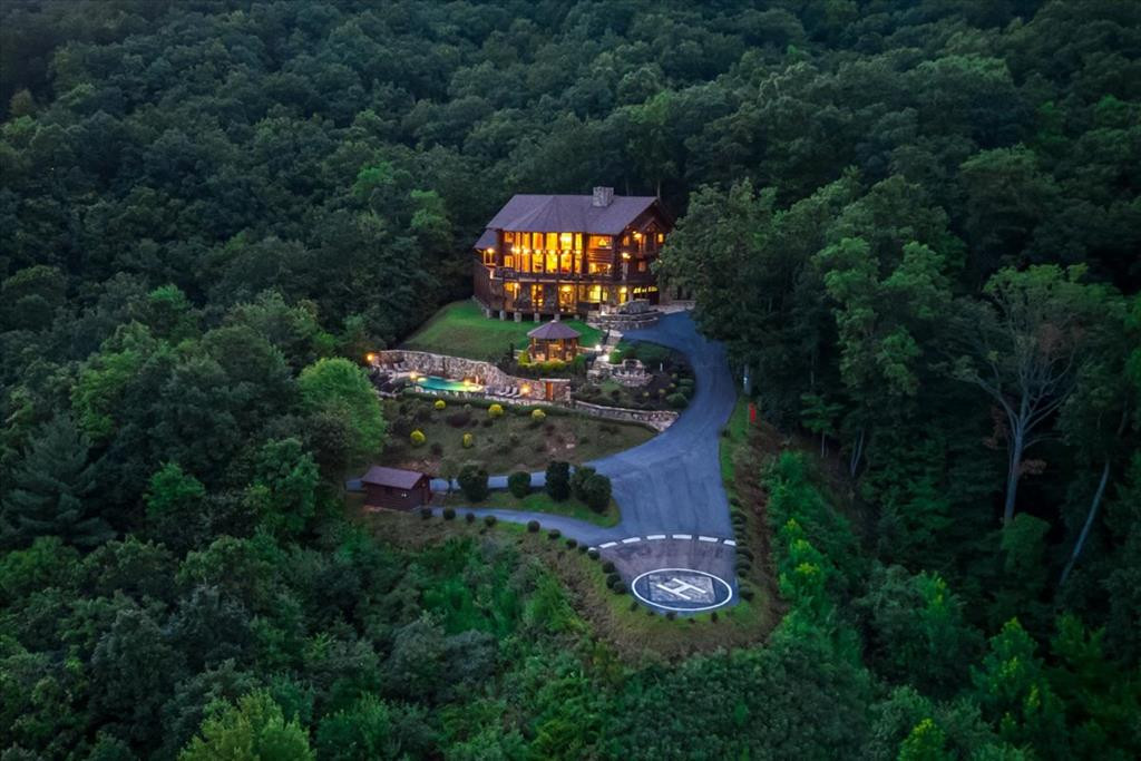 373 Rising Star, Mineral Bluff, Georgia, 4 Bedrooms Bedrooms, 22 Rooms Rooms,5 BathroomsBathrooms,For sale,Rising Star,98500021 373 Rising Star, Mineral Bluff, Georgia, 4 Bedrooms Bedrooms, 22 Rooms Rooms,5 BathroomsBathrooms,For sale,Rising Star,98500021
