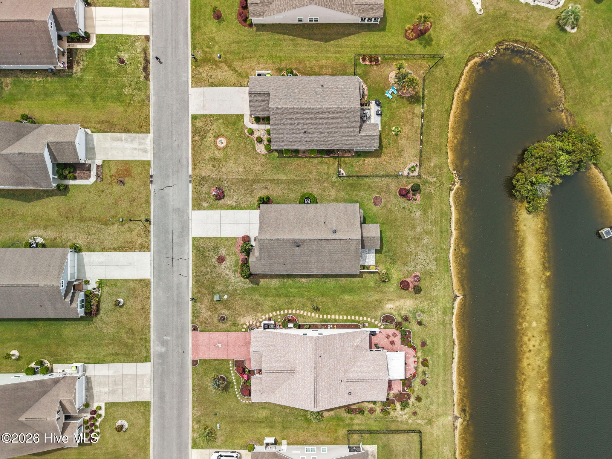 100565577 | Photo 41