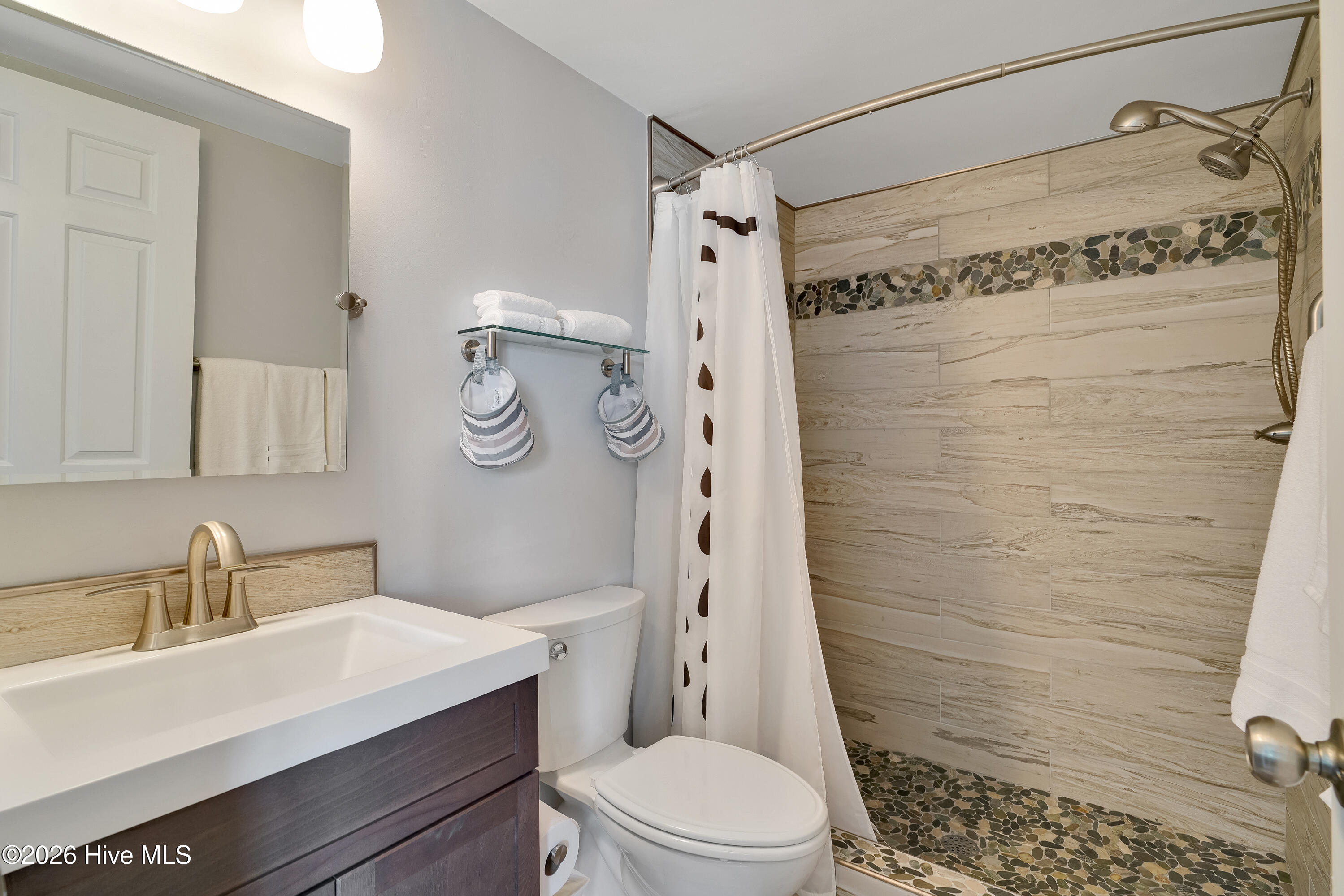 100555375 | Photo 33