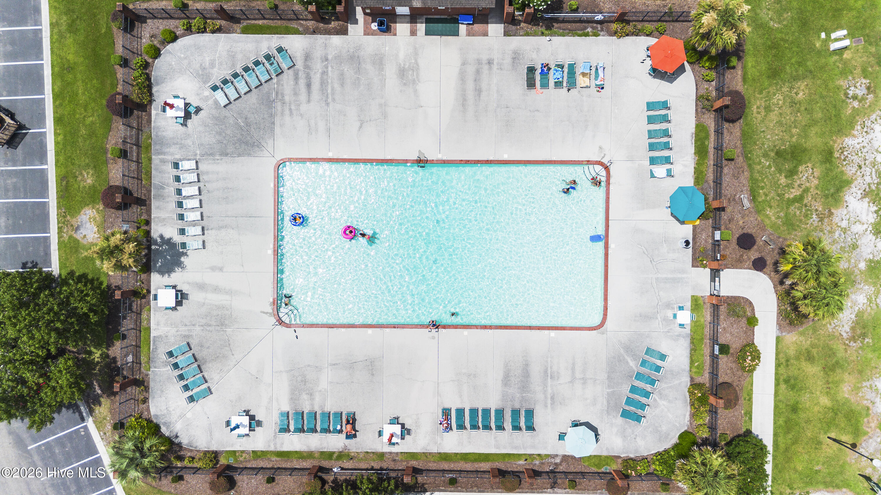 100548408 | Photo 31