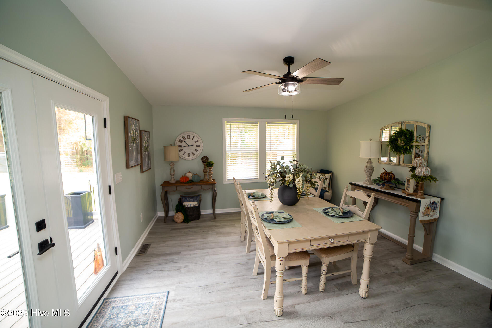 100542481 | Photo 31