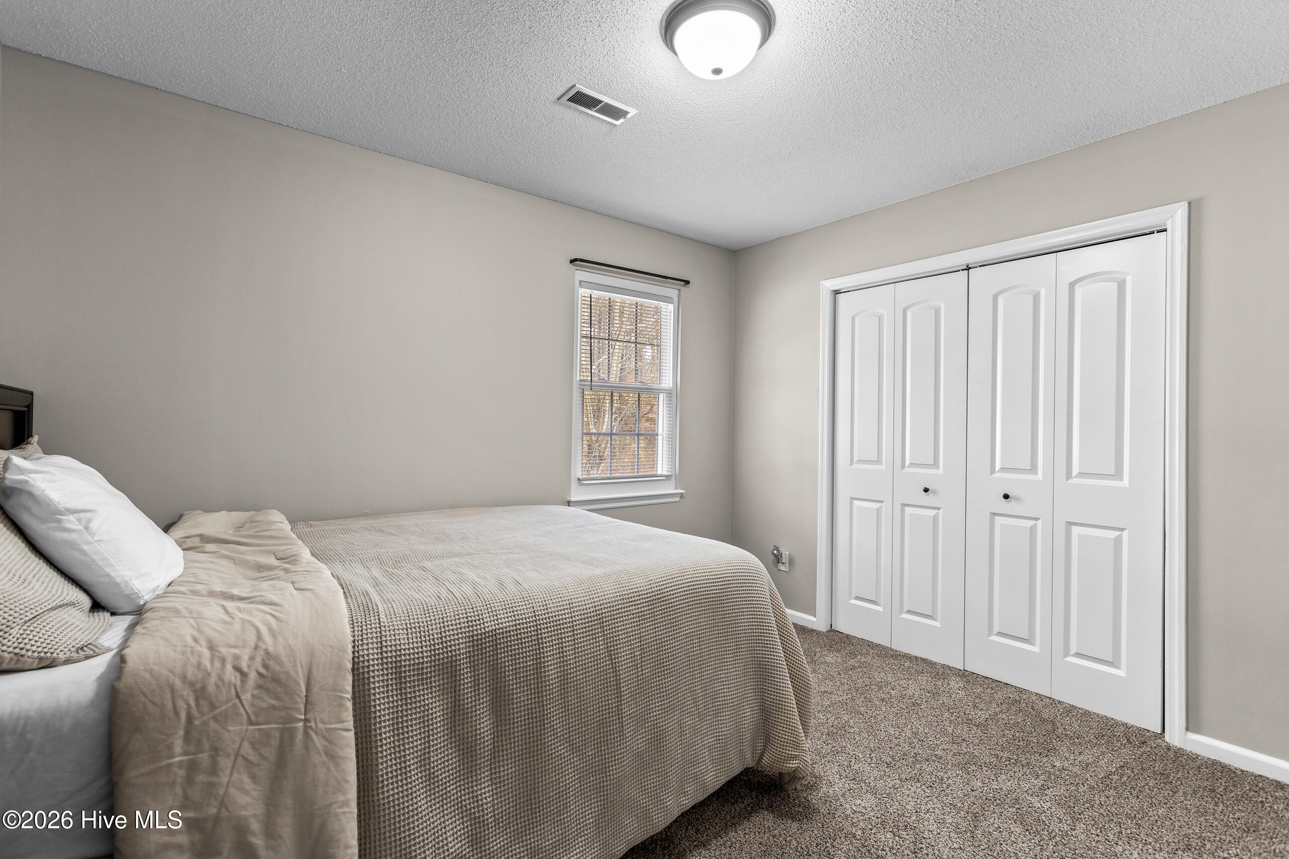 100557987 | Photo 22