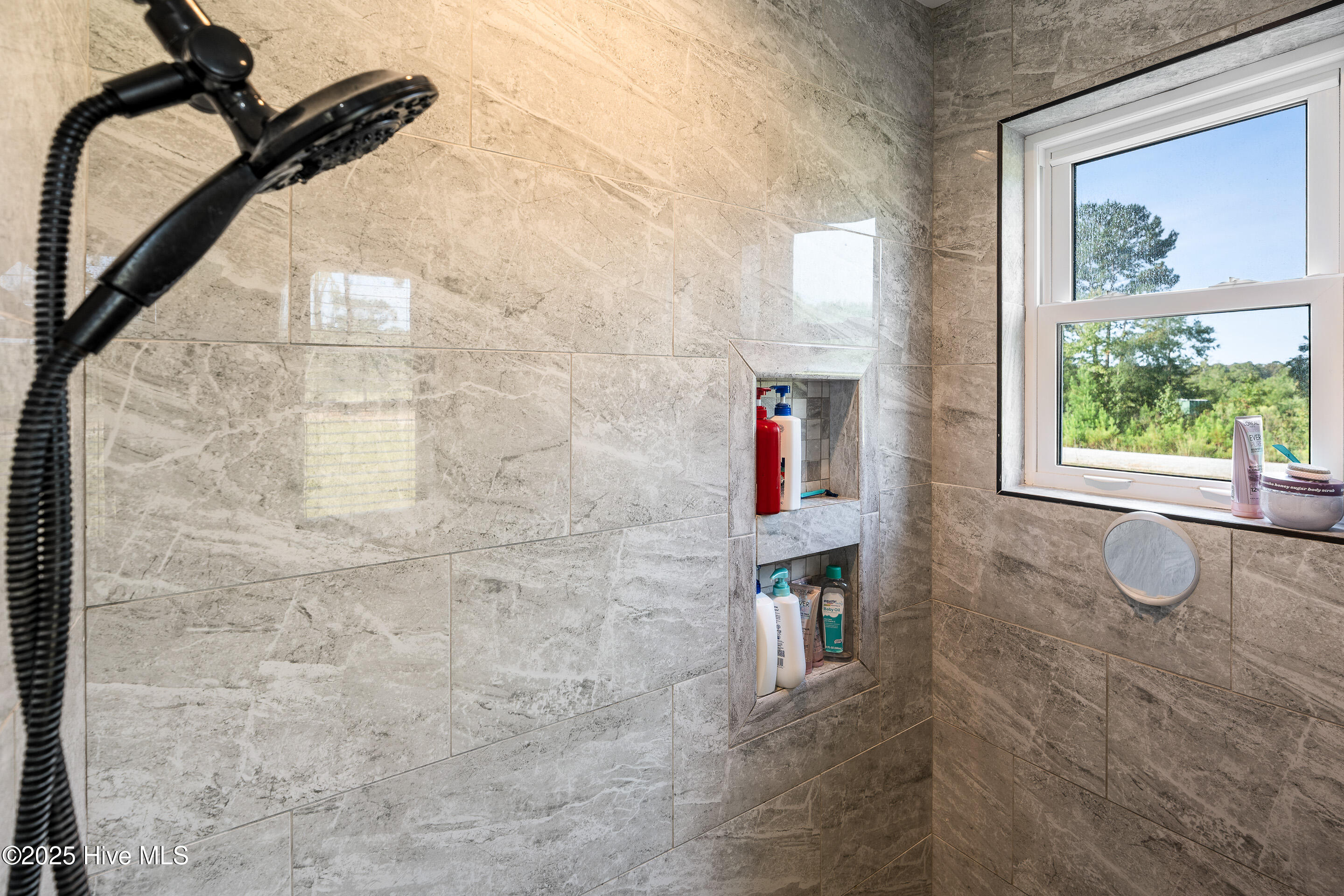 100531551 | Photo 22