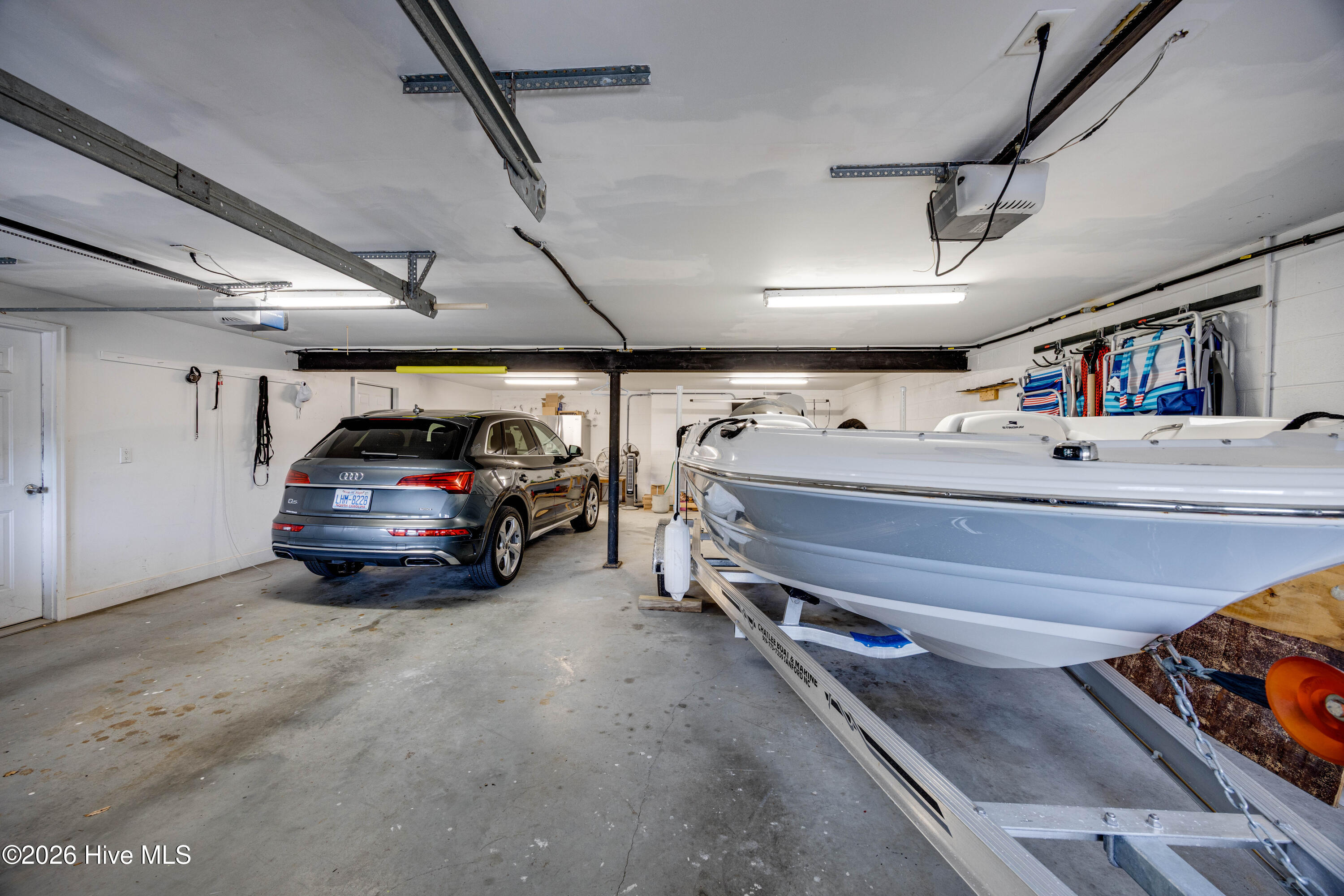 100548978 | Photo 34