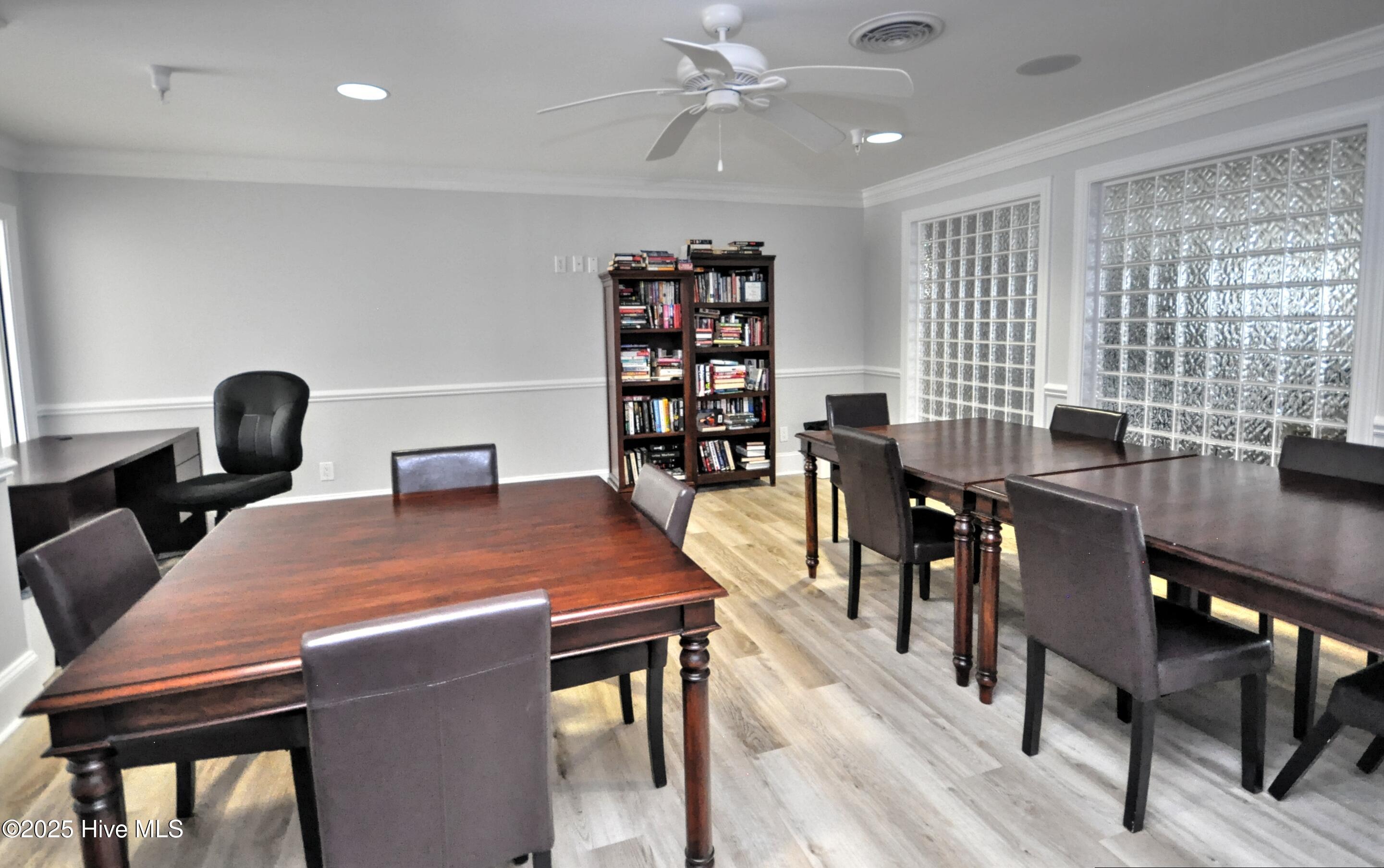 100529014 | Photo 44