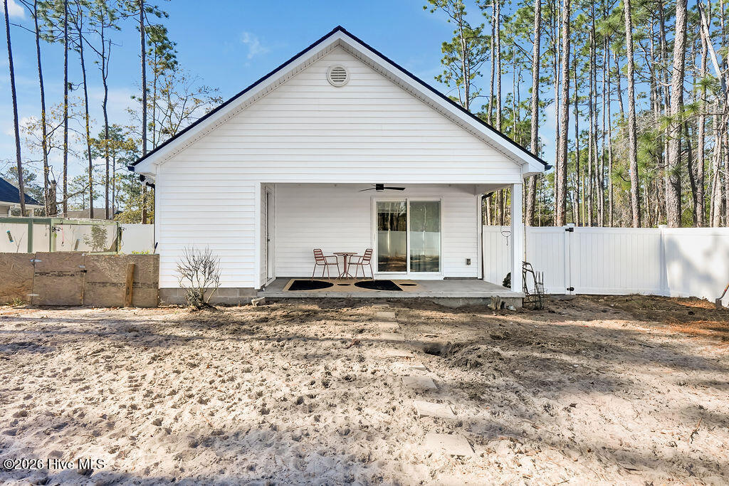 100560023 | Photo 17