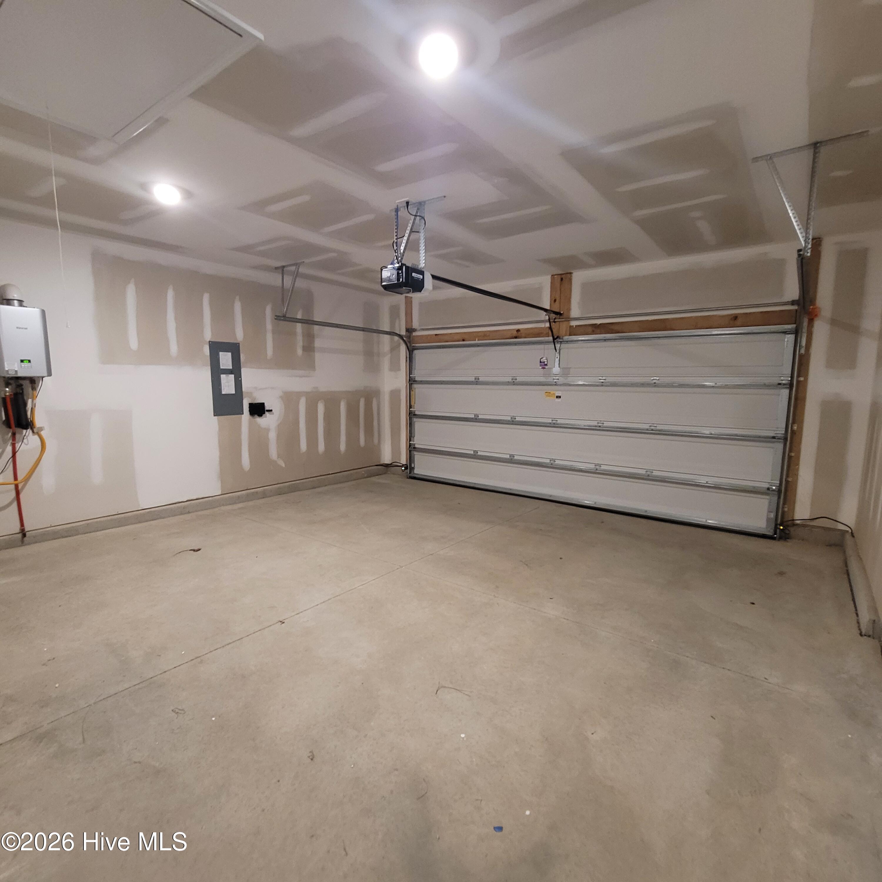 100553677 | Photo 31