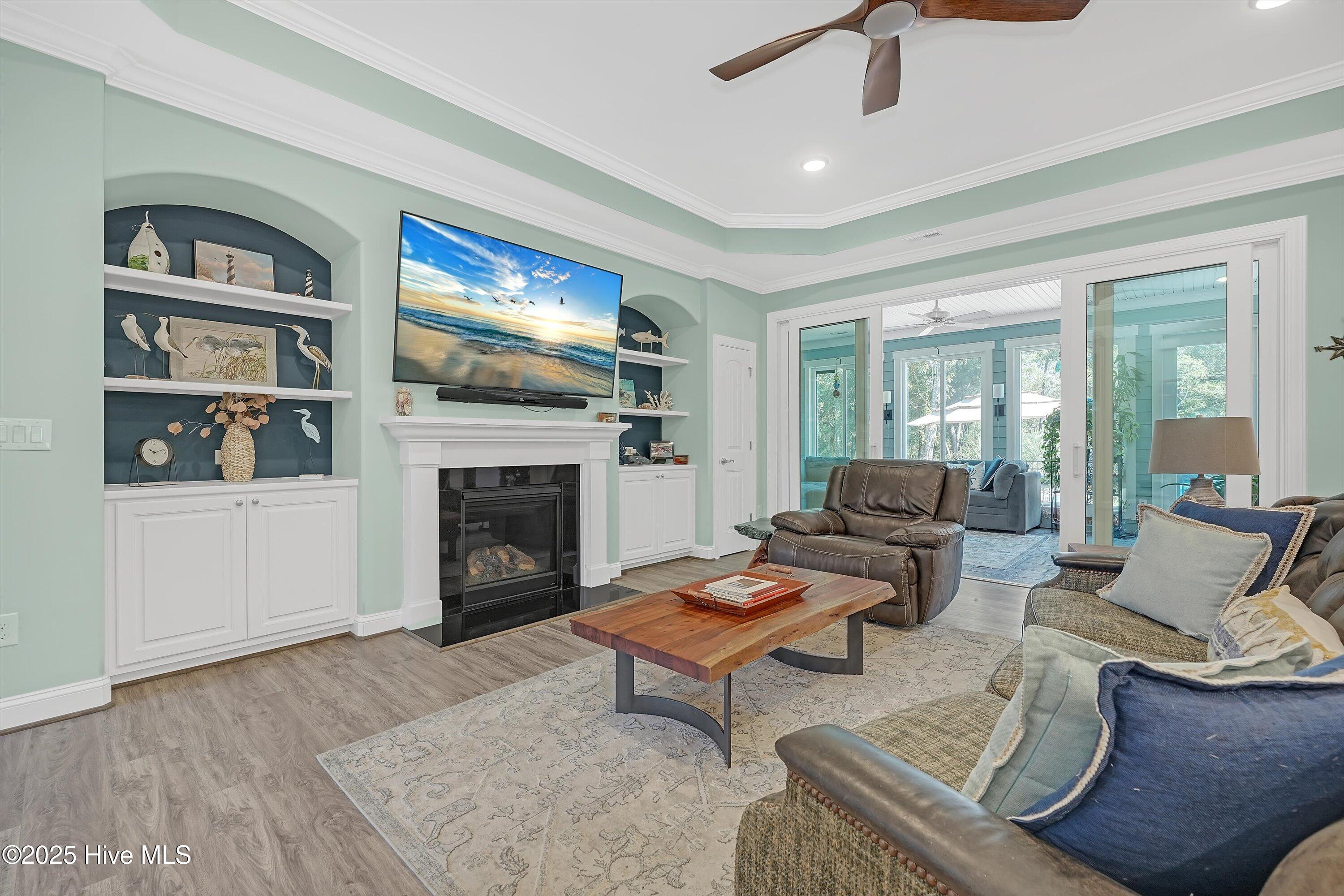 100526199 | Photo 10