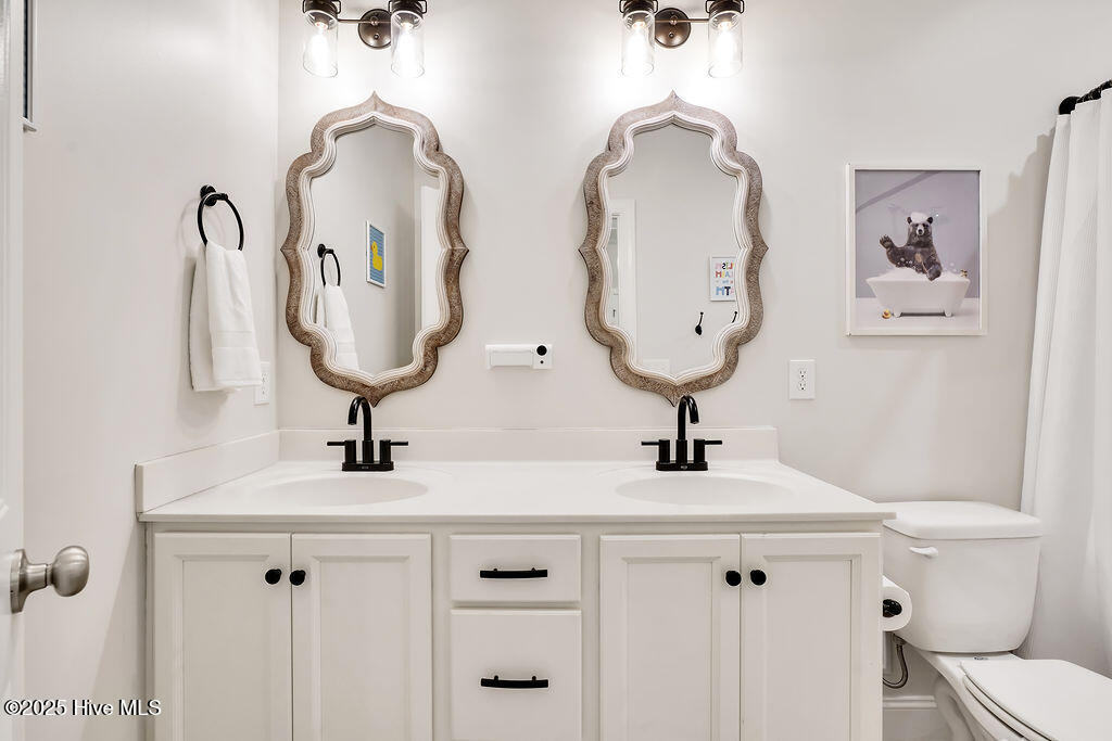 100536880 | Photo 37