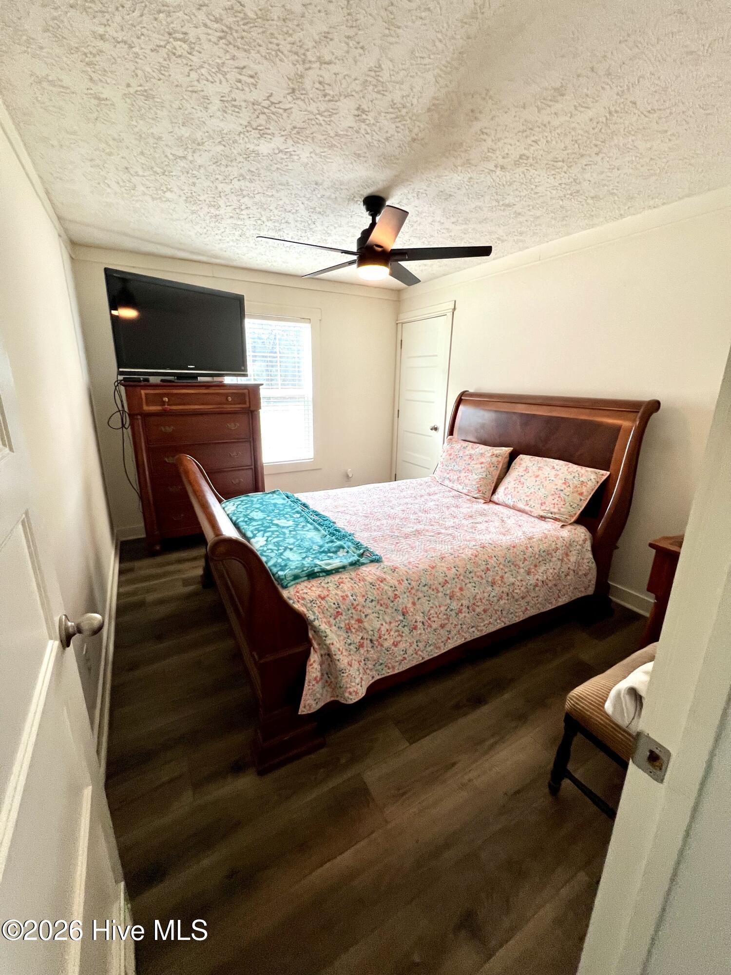 100558277 | Photo 22