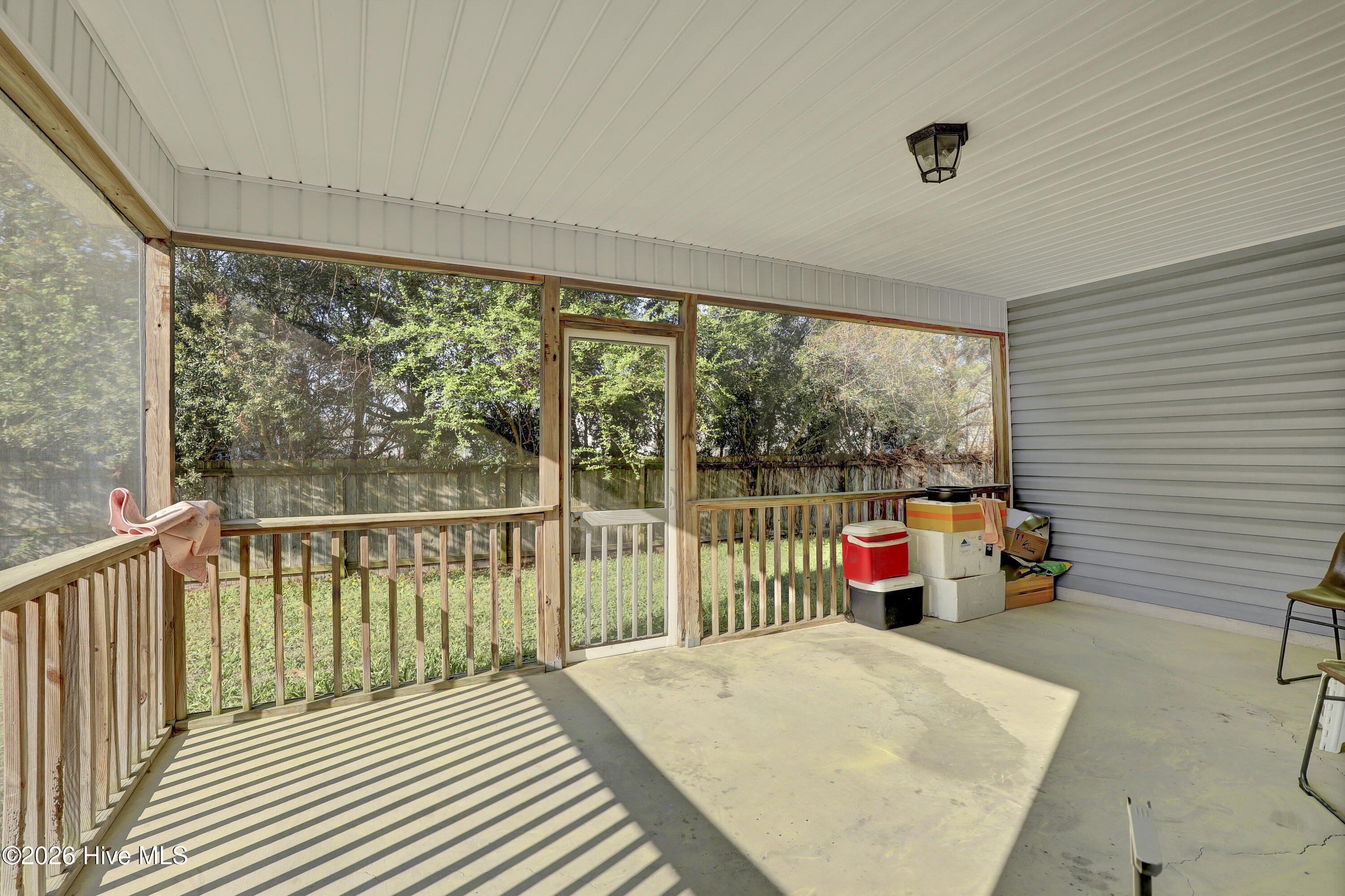 100563048 | Photo 20